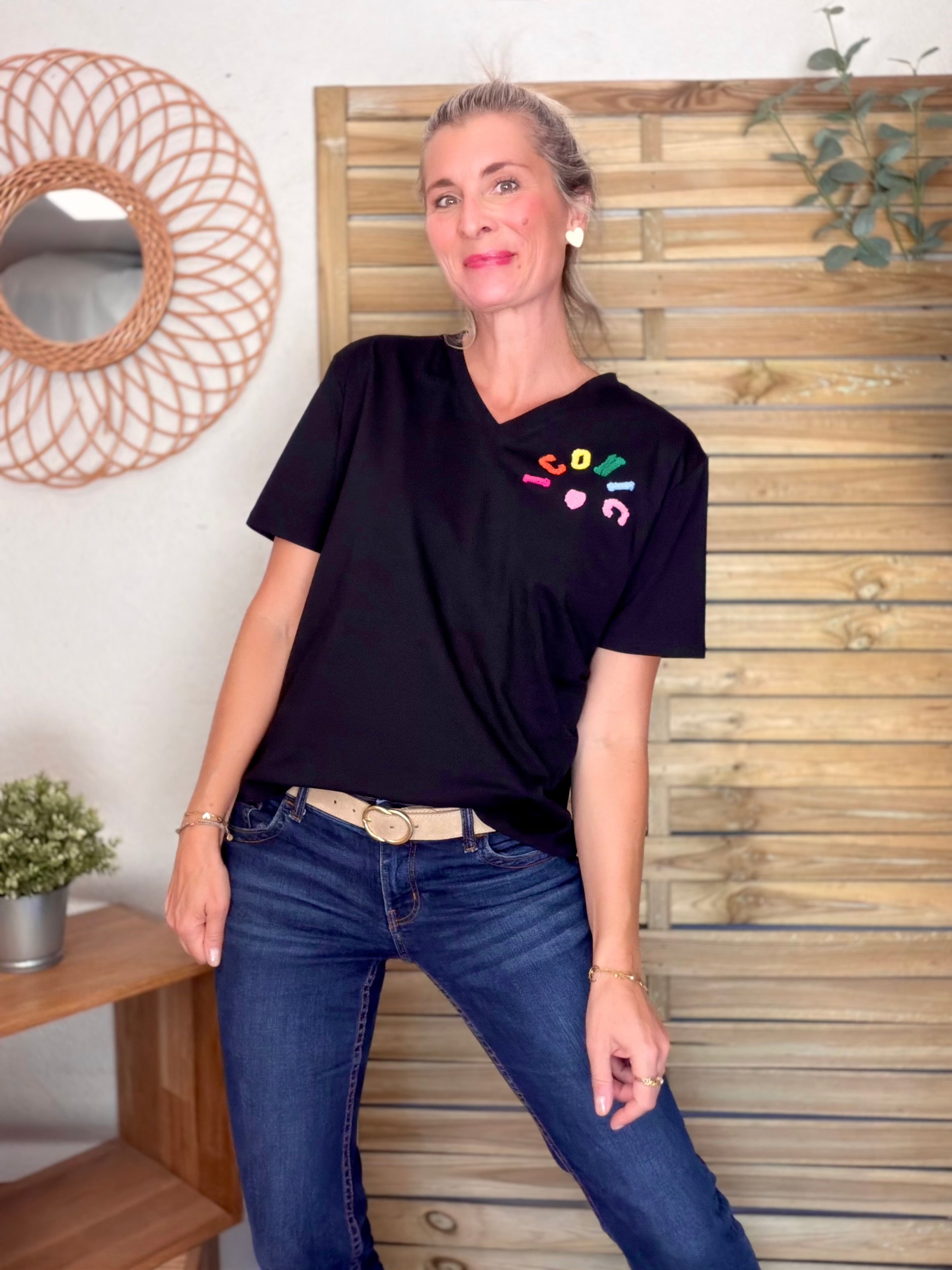 Tee shirt col V ICONIC club multicolore CARO - Noir