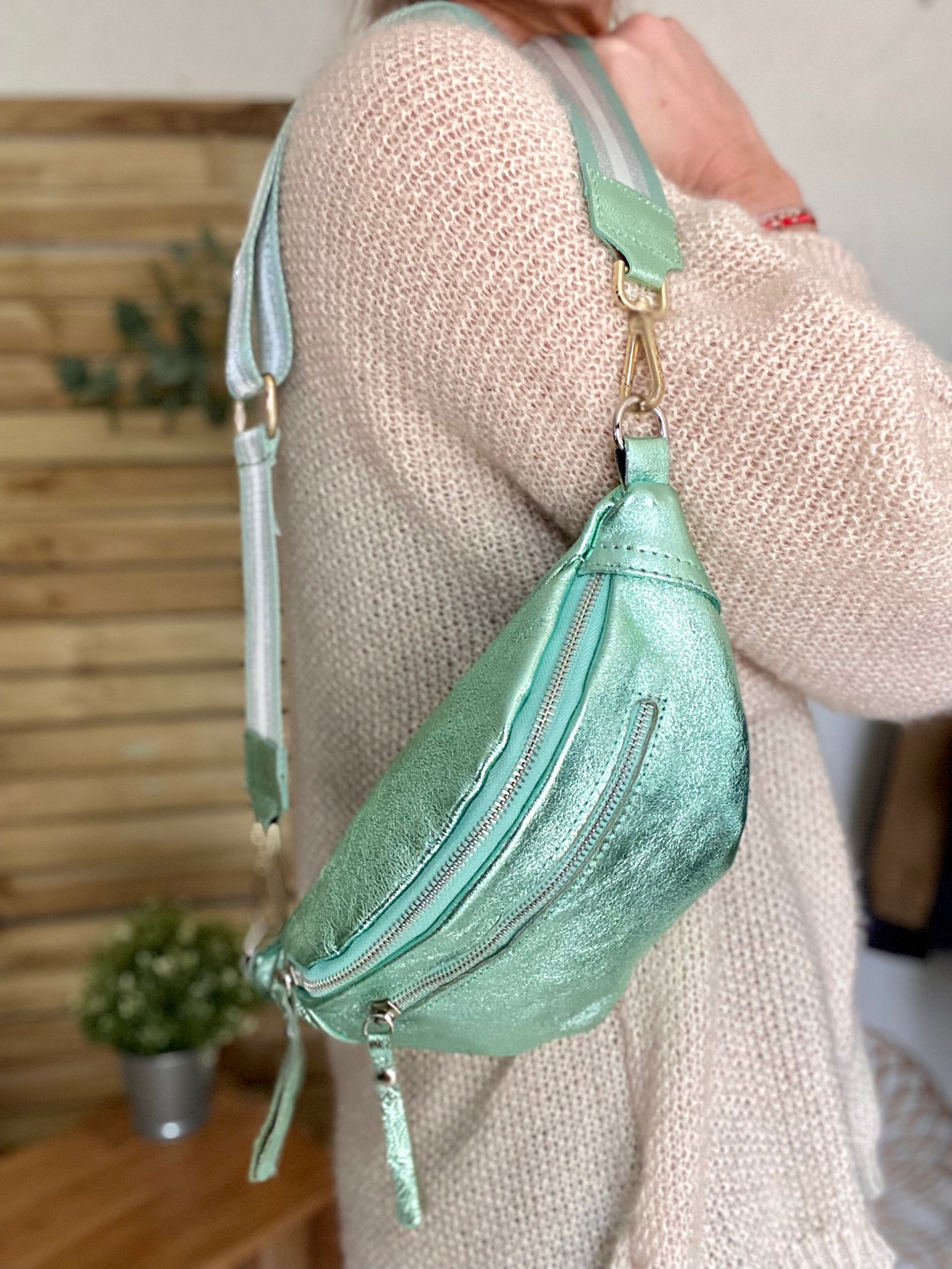 Sac banane en cuir irisé double poche - OPALE  - Vert d’eau