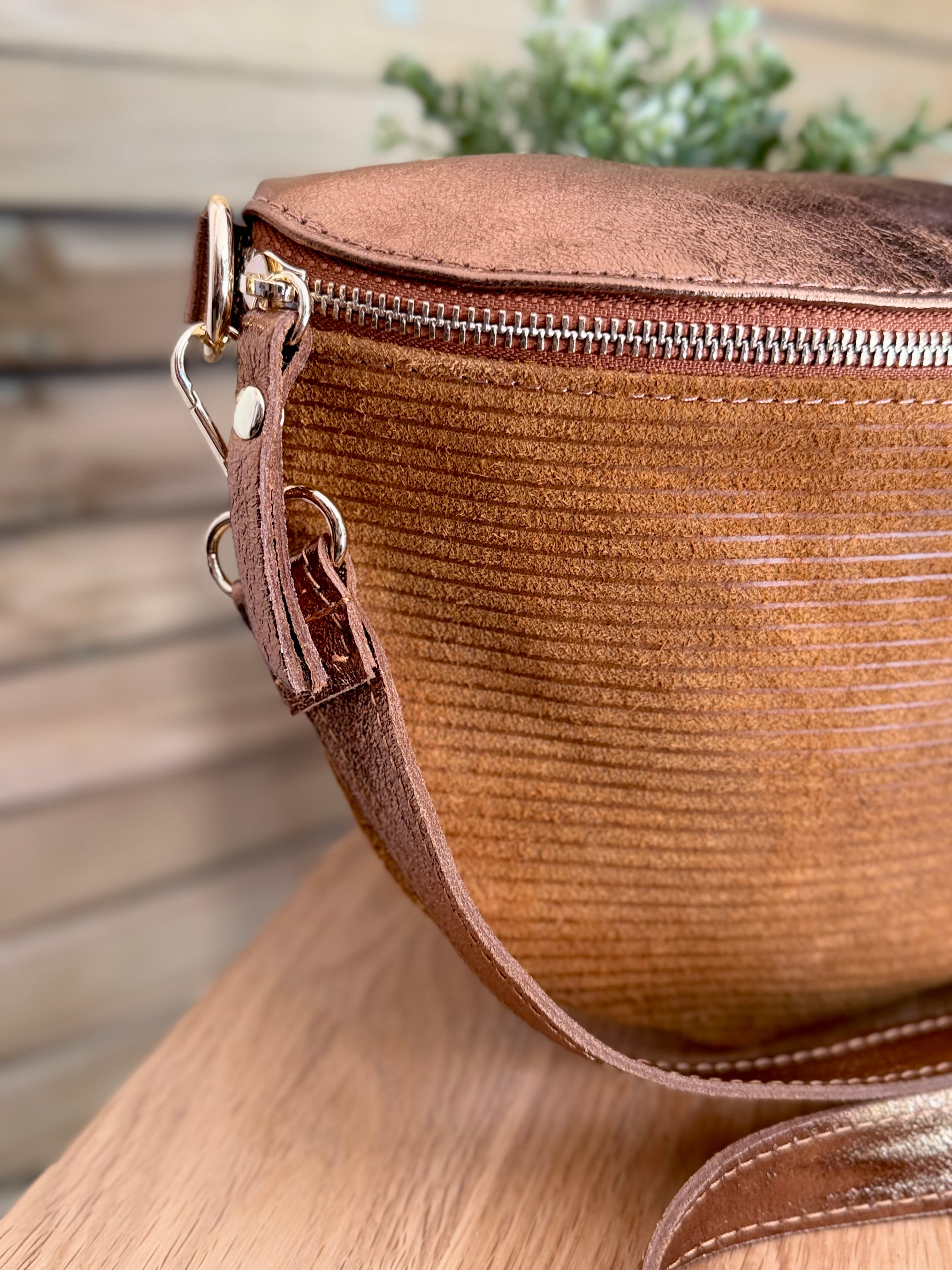 Sac banane XL 30cm en cuir irisé et velours - JANIS - Camel bi-matière