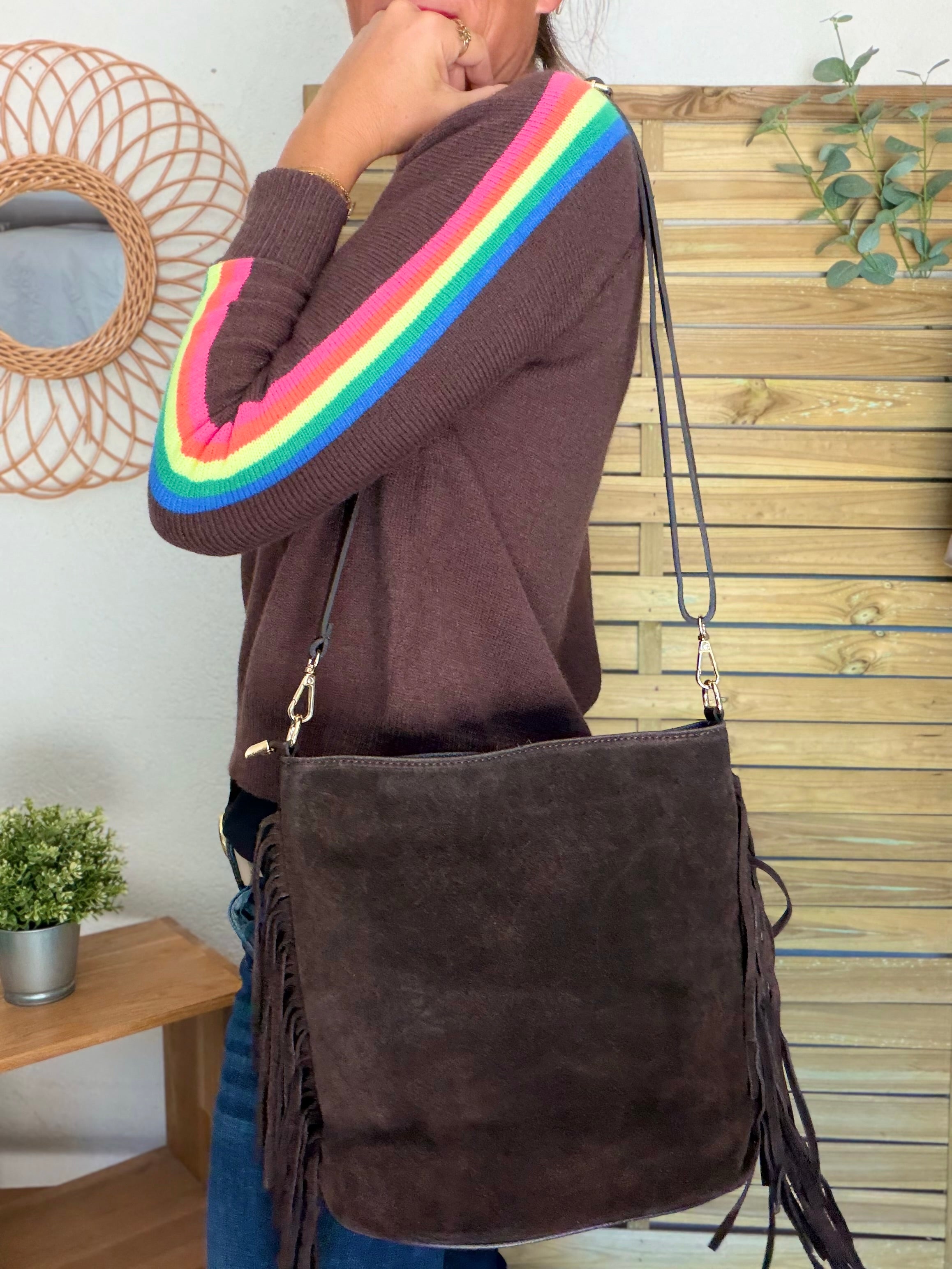 Sac seau en cuir daim avec franges KYLIE - Chocolat