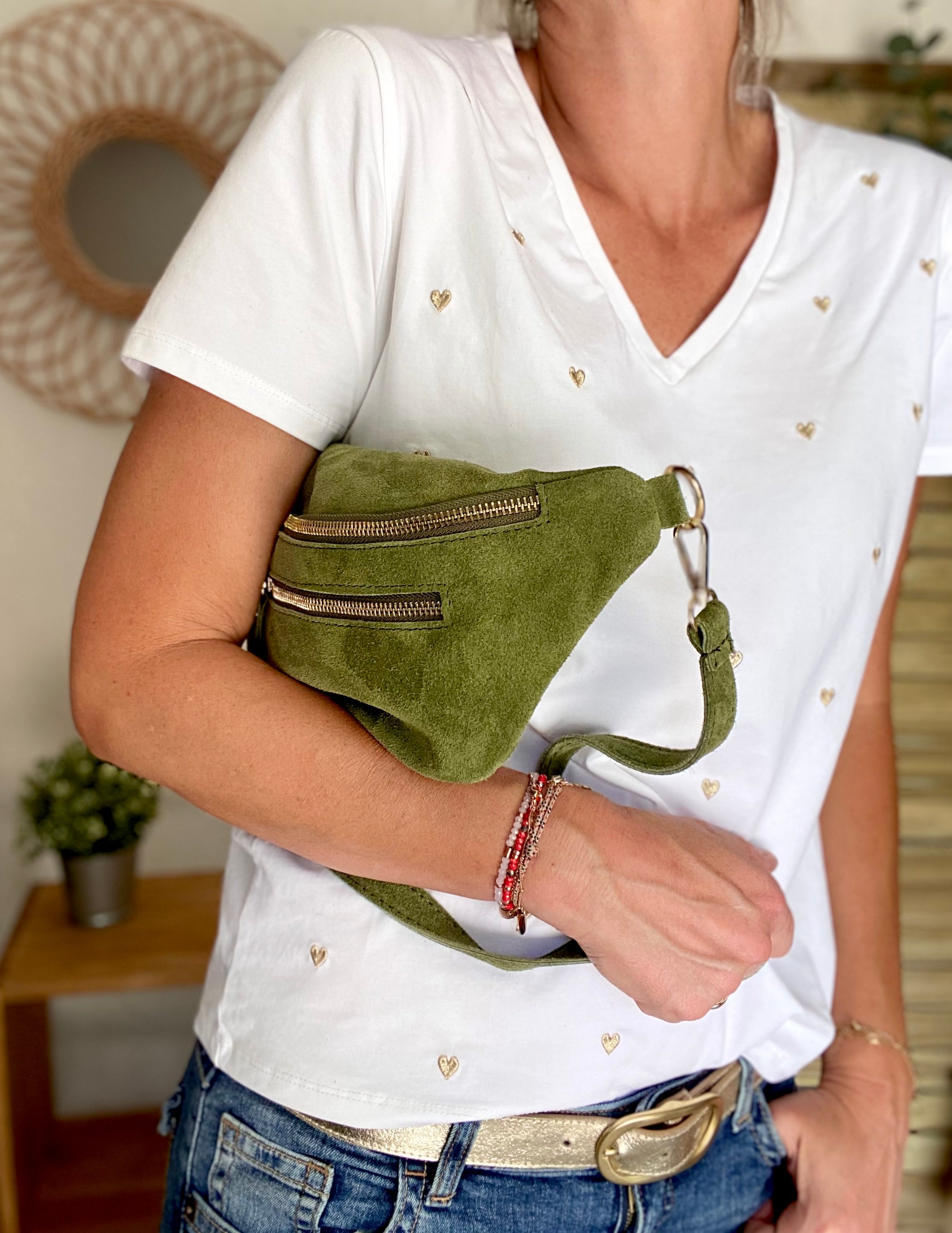 Sac banane avec poche avant, en cuir daim HOLLY - Kaki