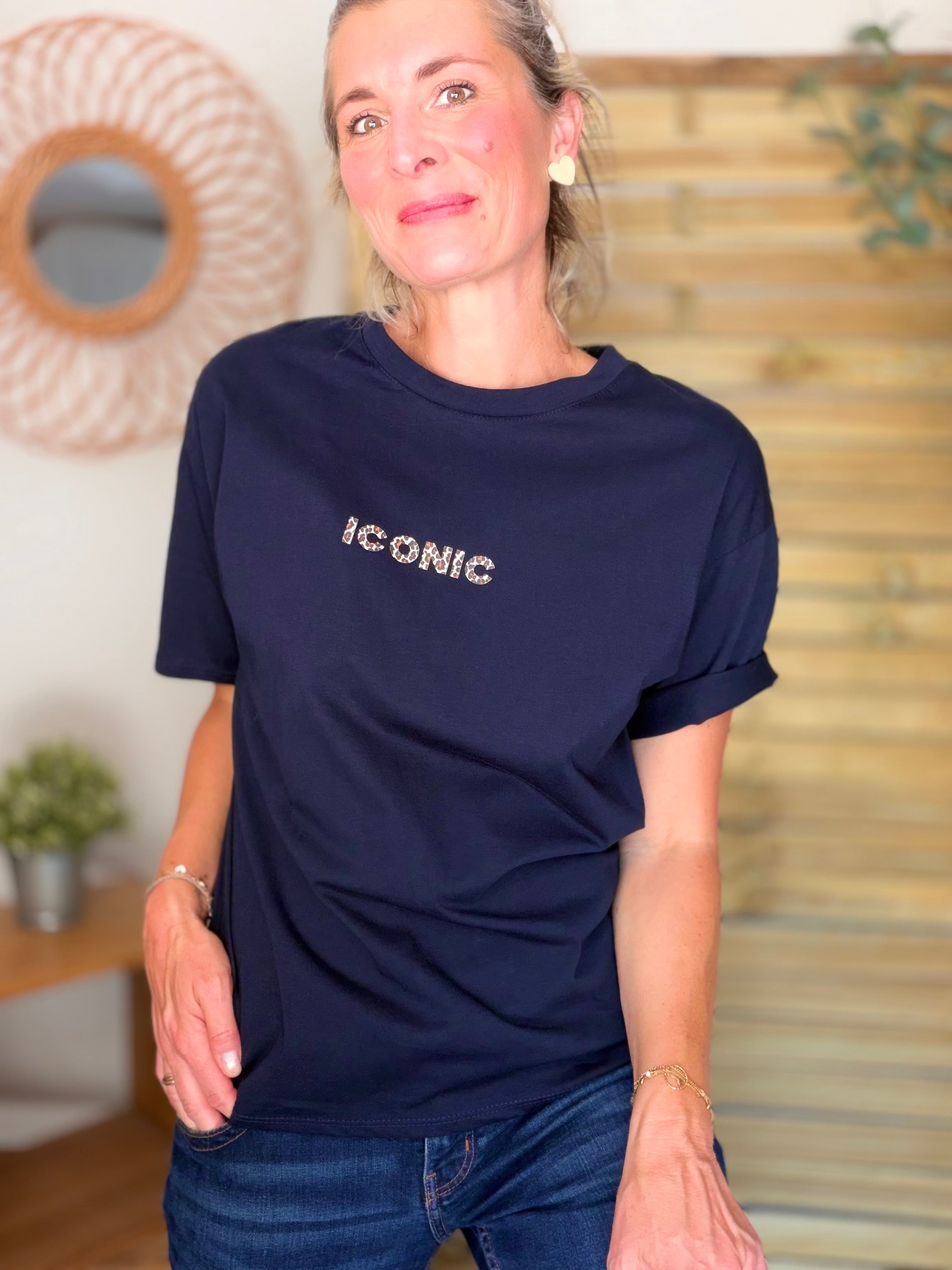Tee shirt ICONIC Léo LÉONA Bleu marine
