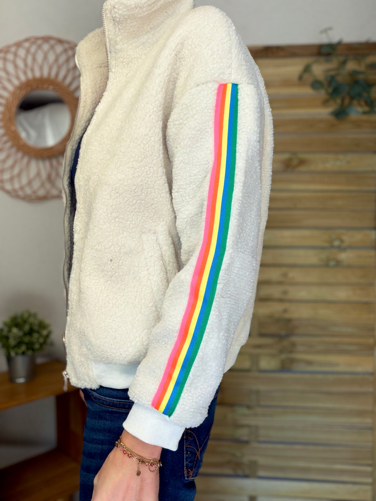 Veste Sherpa zippée bandes Arc-en-ciel CORALIE Beige🌈