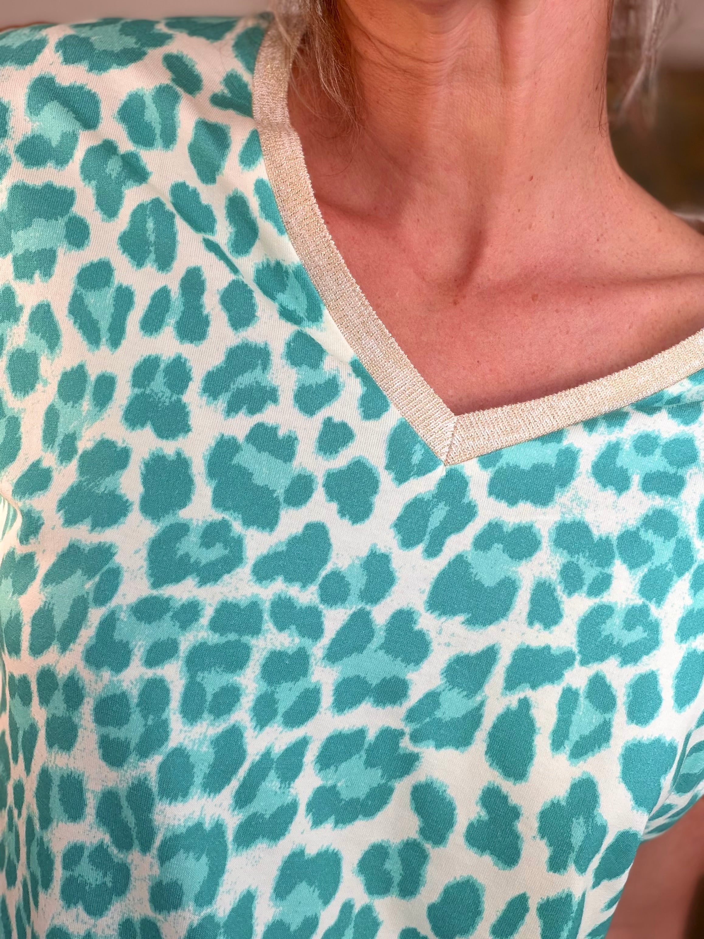 Top imprimé Léo col V lurex MIRTA - Turquoise