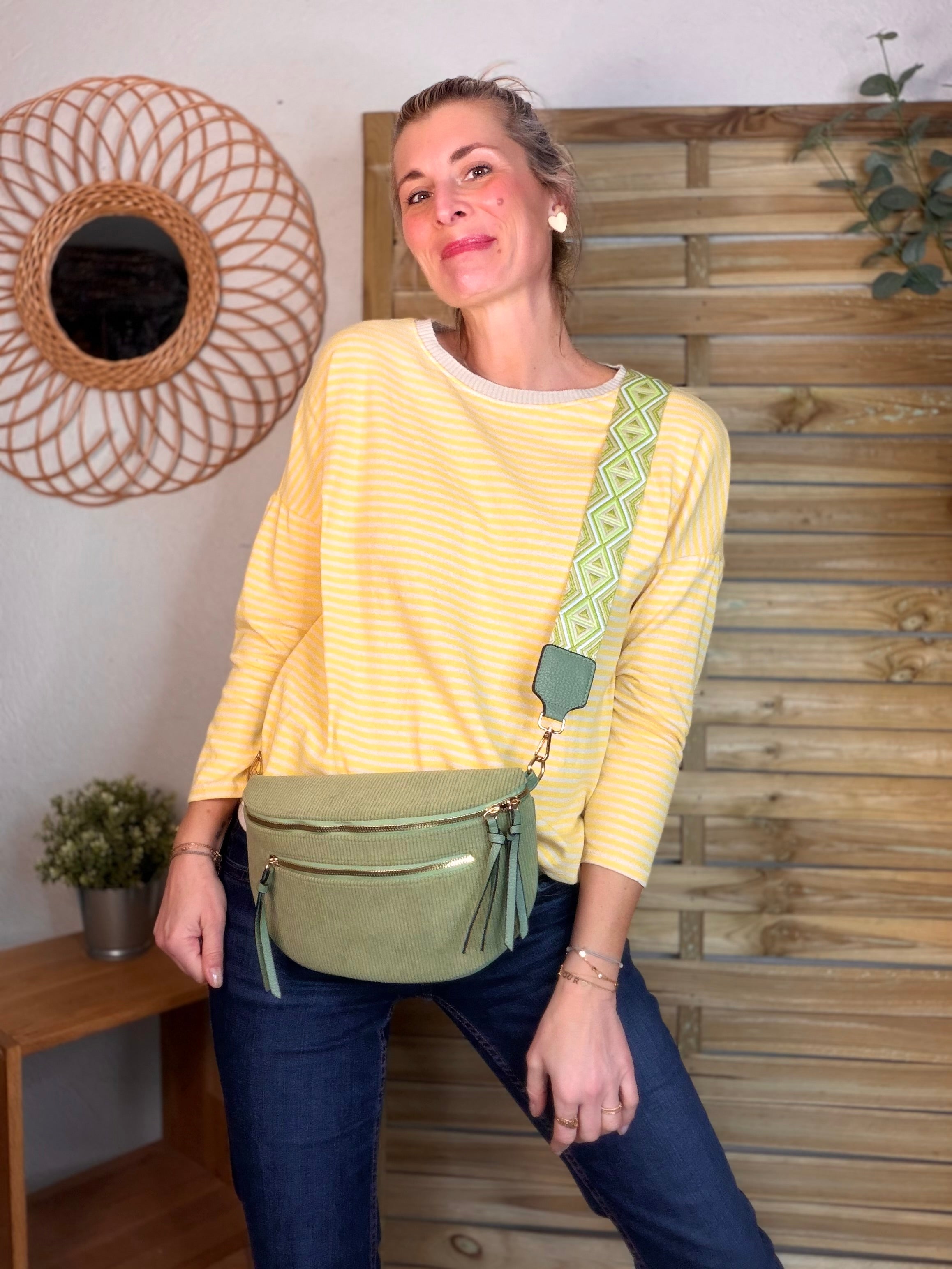 Sac banane en velours côtelé, sangle fantaisie - KATY - Vert sauge