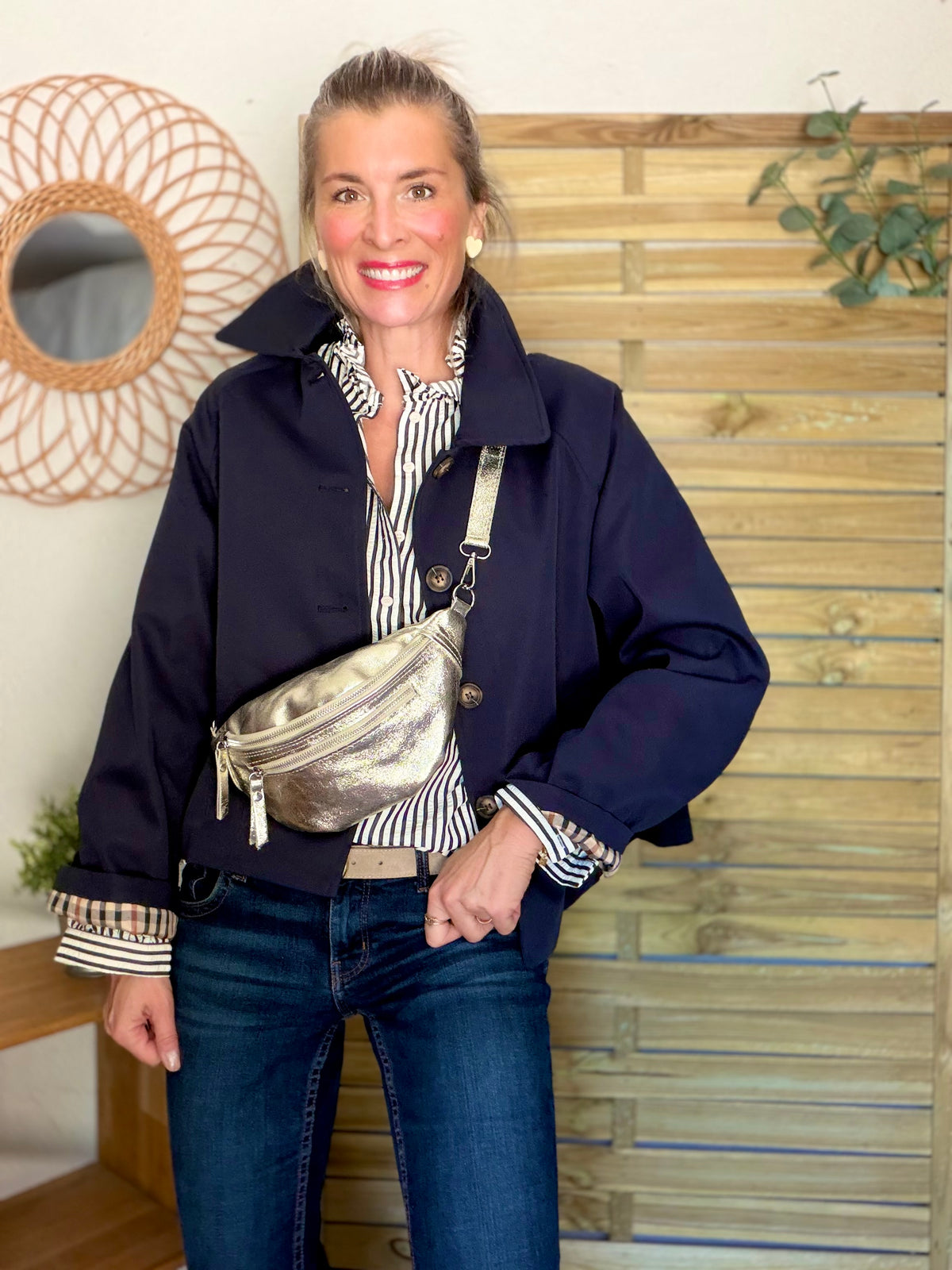Chemise fluide rayée bleu marine gaufré col victorien CÉLINE
