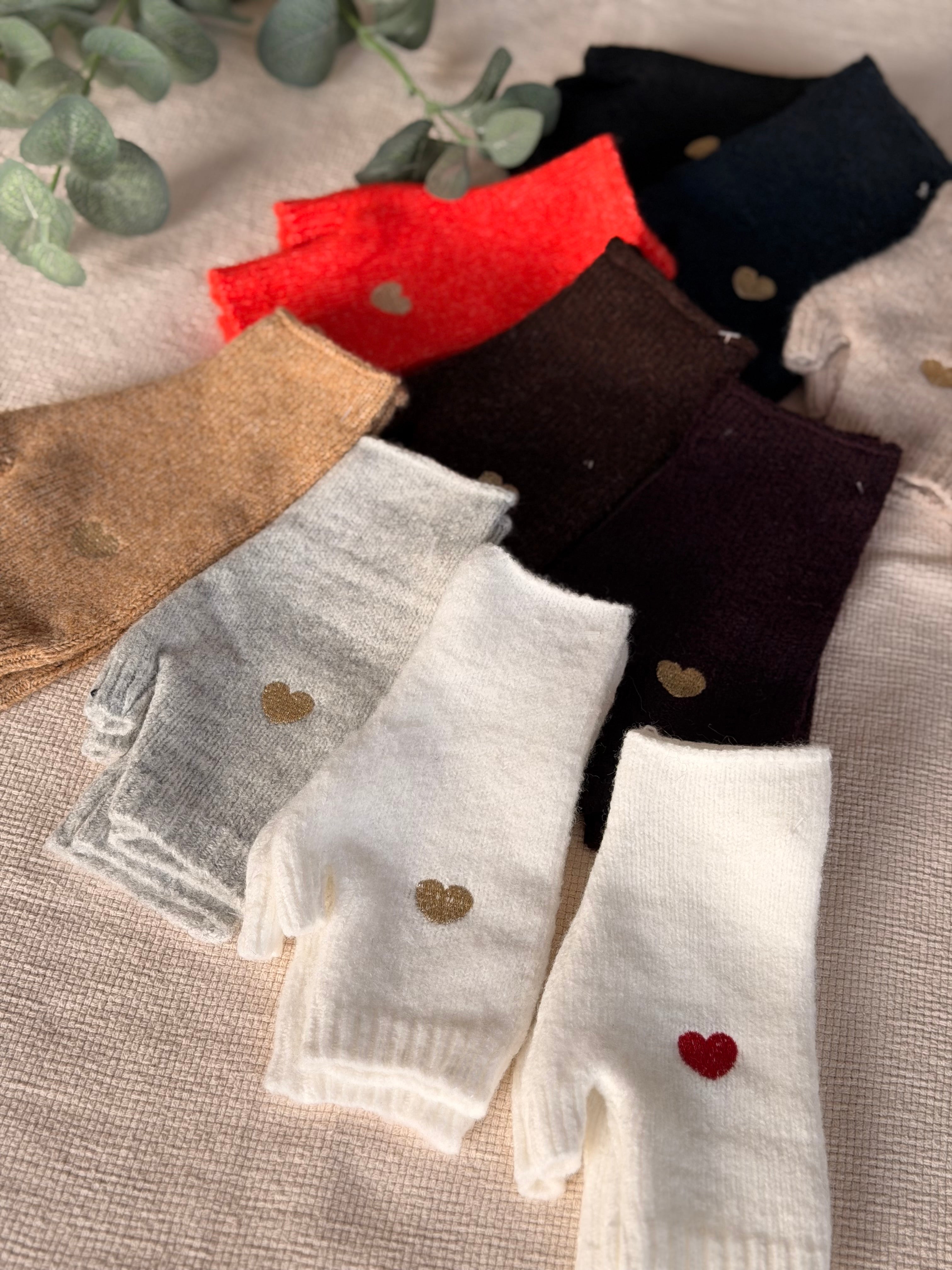 Mitaines CLARISSE avec coeur brodé 💛❤️