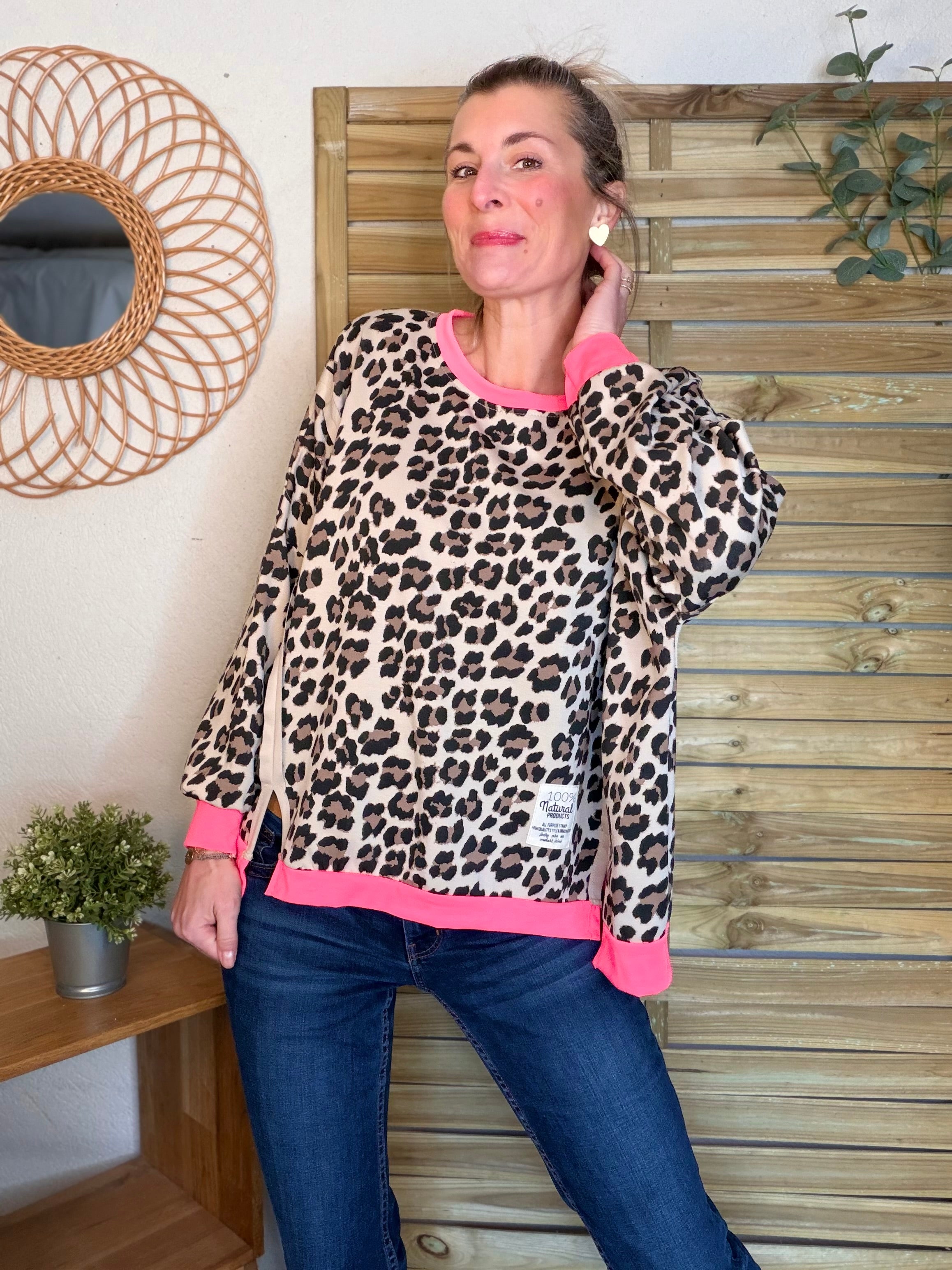 Sweat léger imprimé Léo rose fluo 🐆 ANOUK