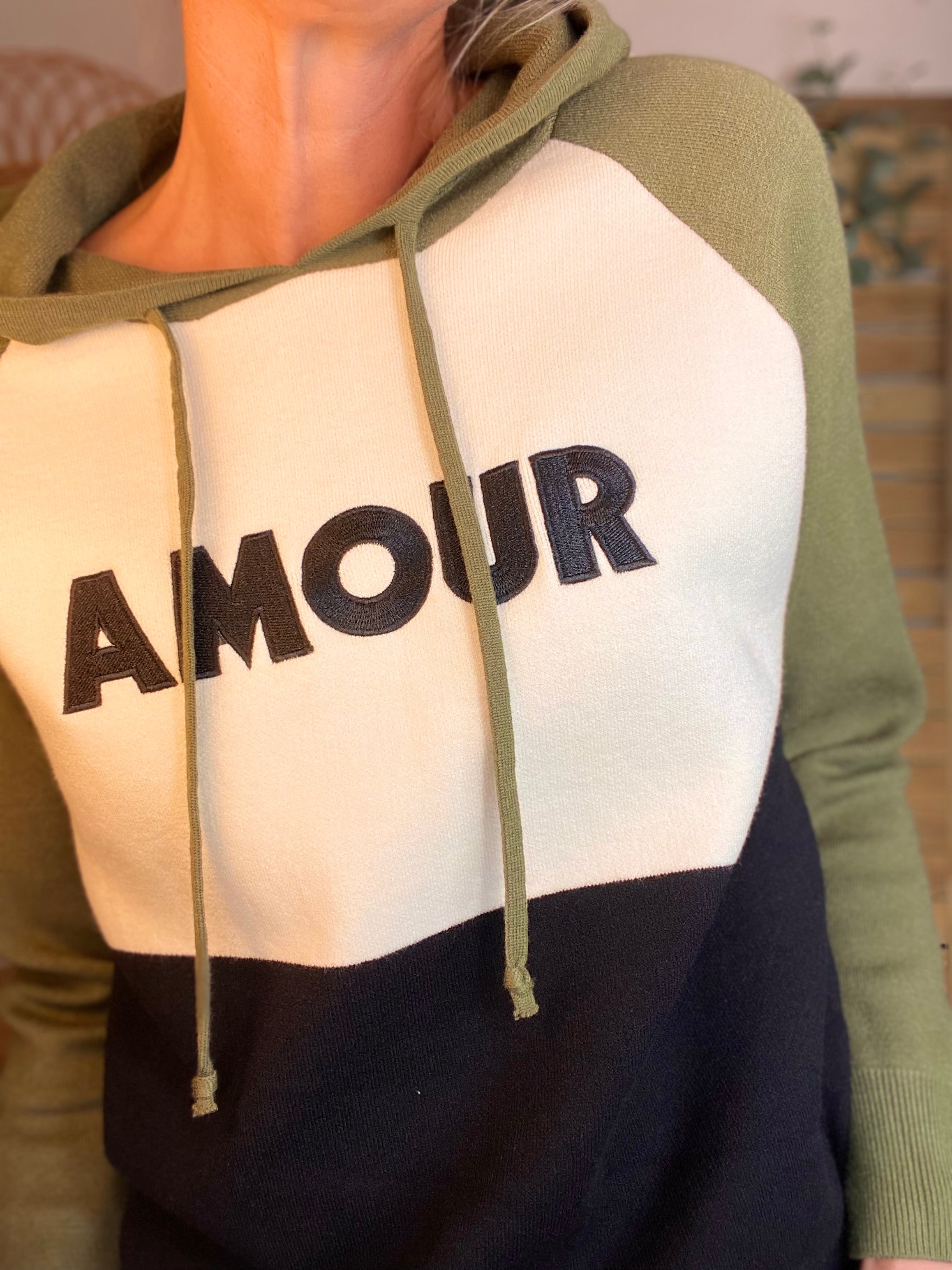 Pull à capuche AMOUR - NORA