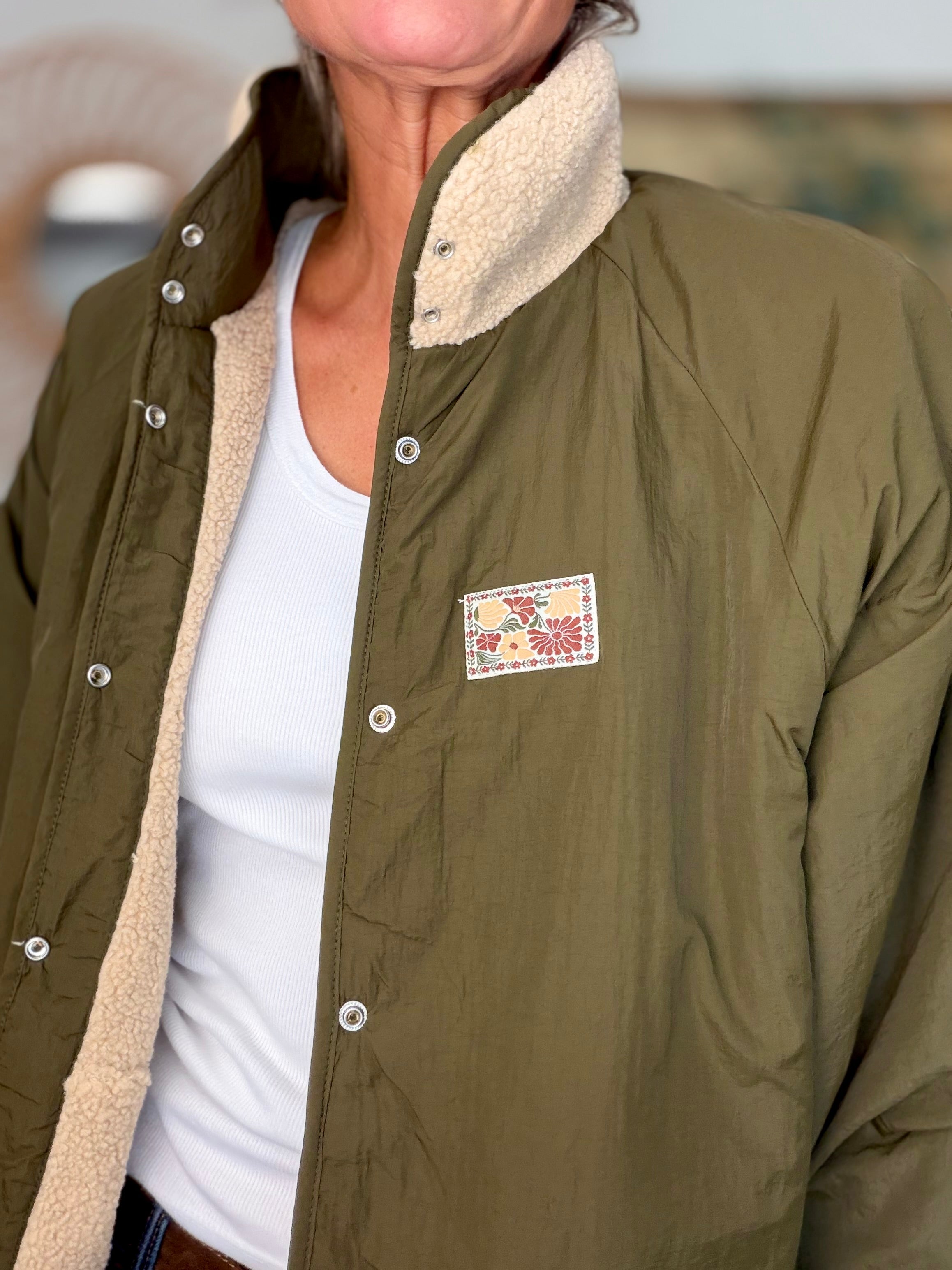 Veste matelassée réversible Sherpa AMÉLIE Kaki / Beige