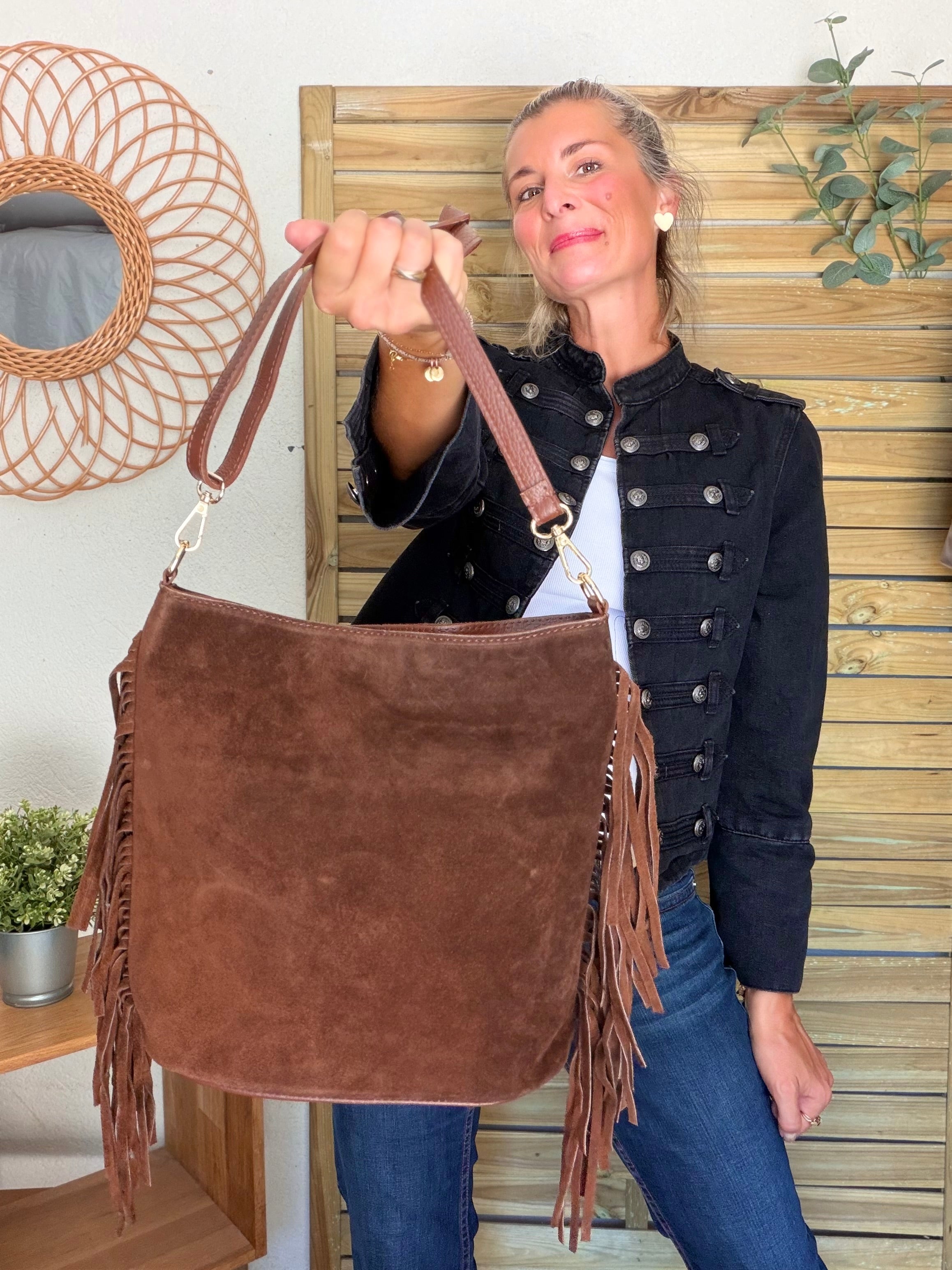 Sac seau en cuir daim avec franges KYLIE - Camel foncé (Café)