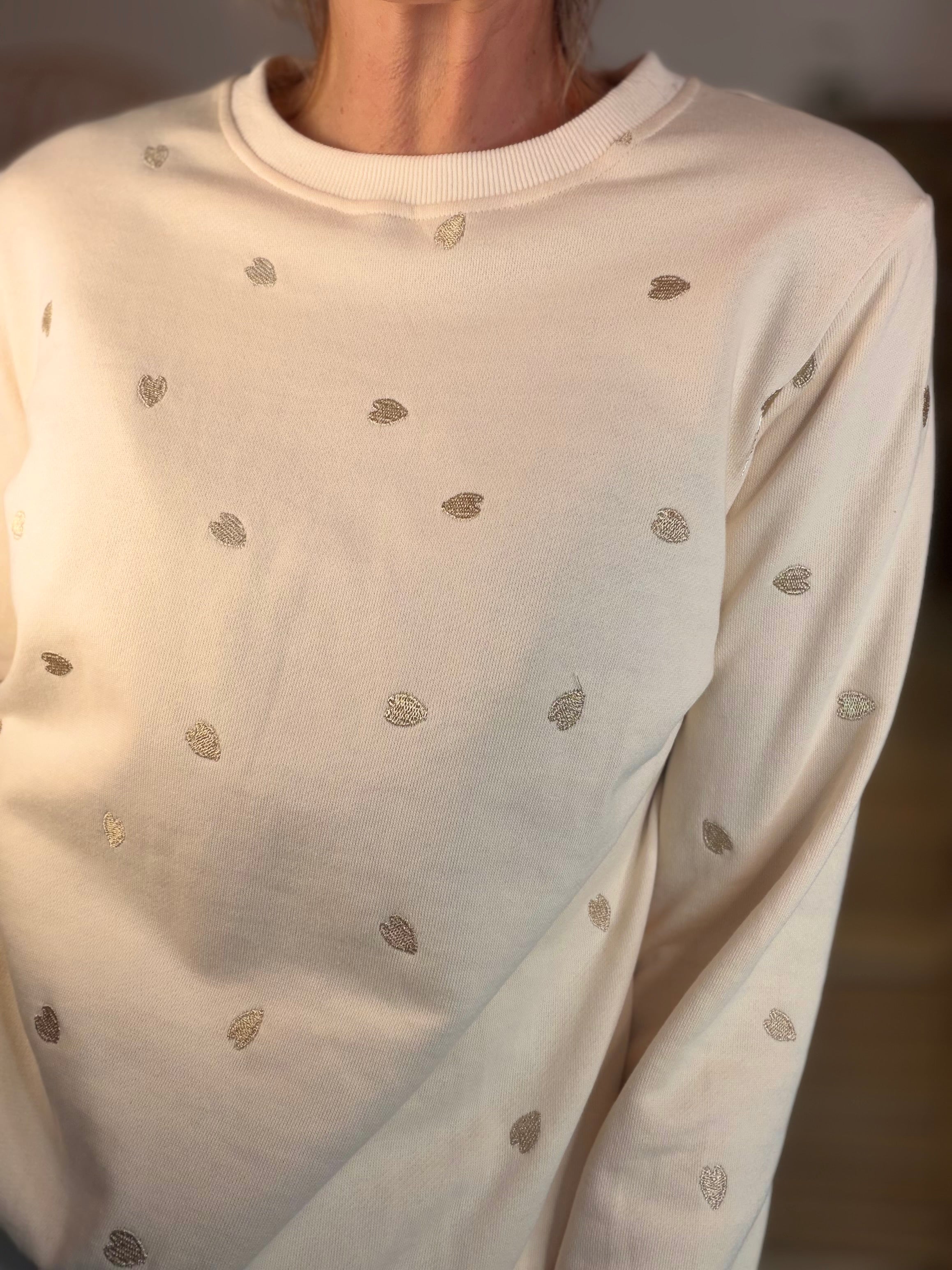 Sweat Beige cœurs dorés brodés 💛 LOUNA