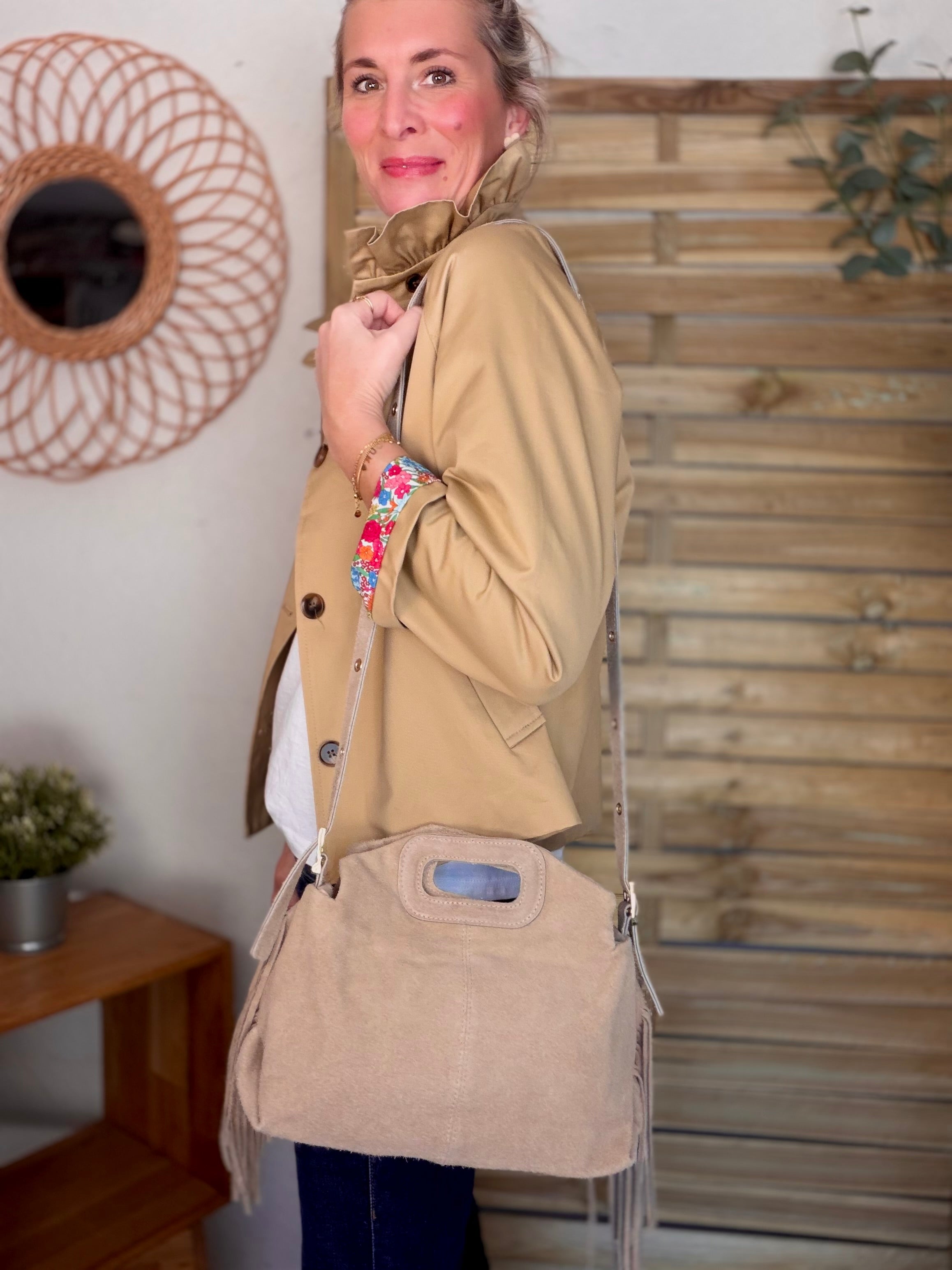 Sac en cuir daim avec franges LOGAN - Beige clair