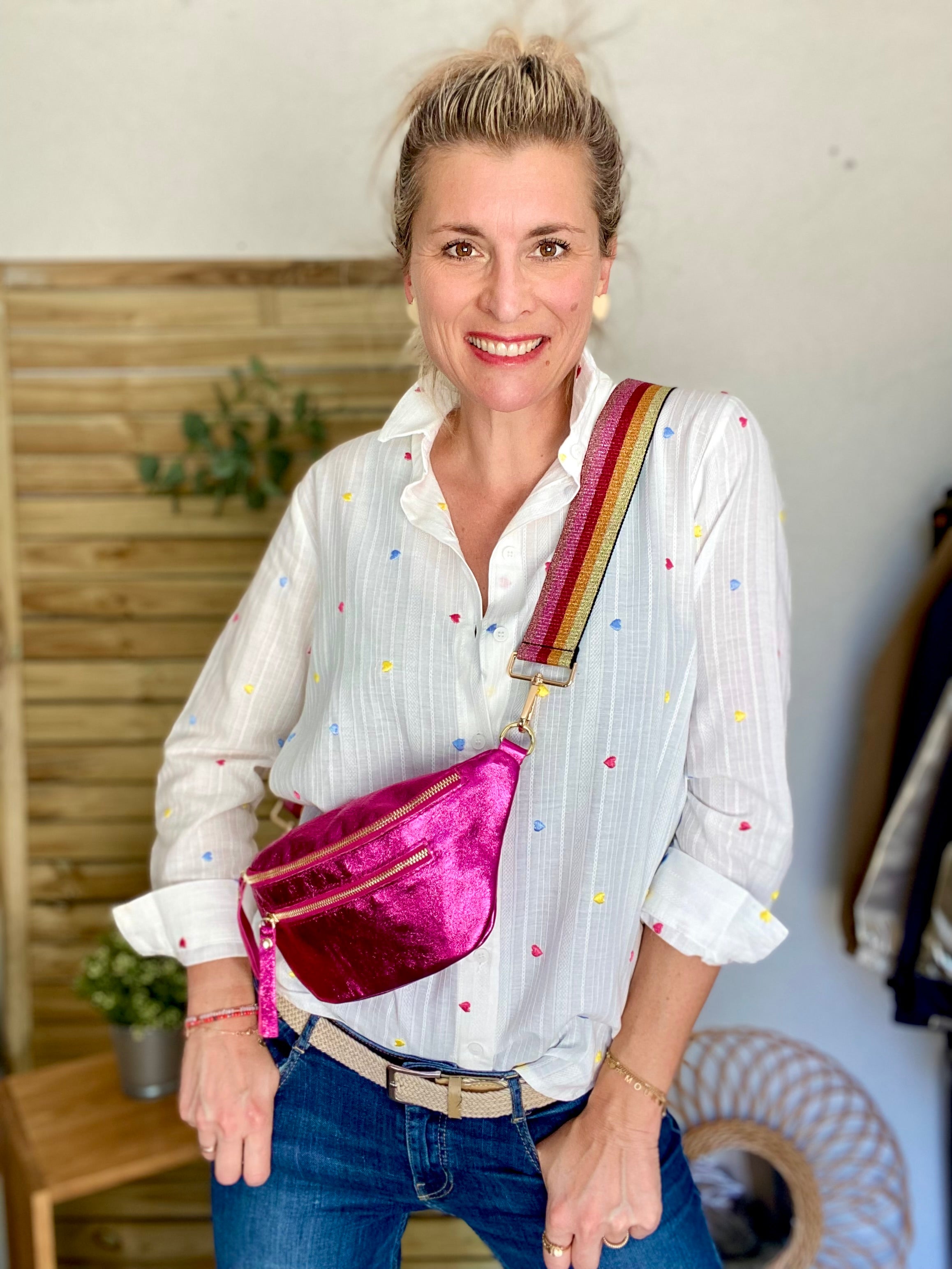 Sac banane en cuir irisé ERYN - Fuschia (9 coloris)