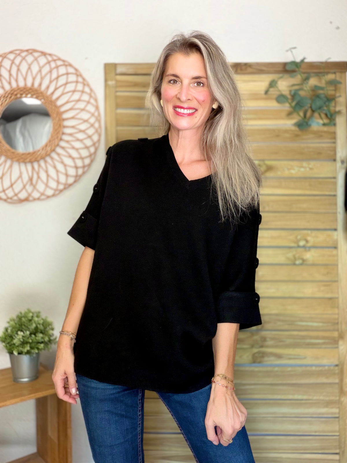 Pull long, col V, ornements boutons CHIARA Noir