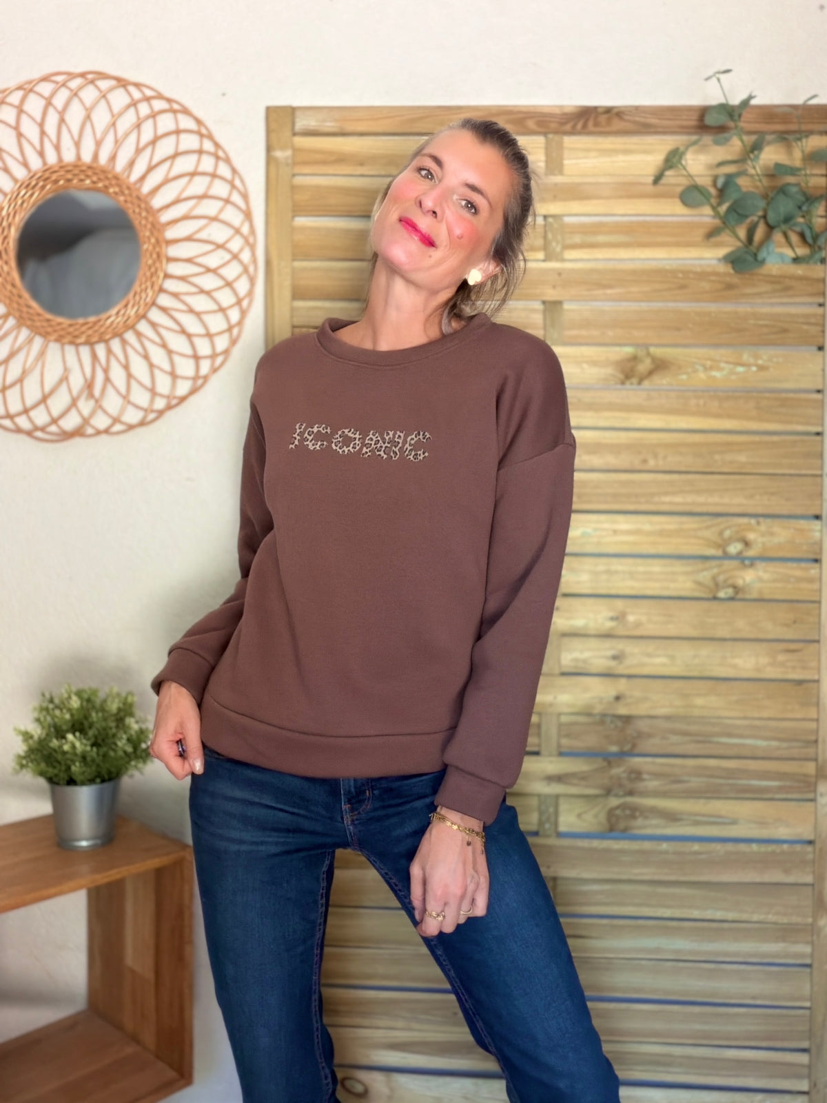 Sweat ICONIC Léo molleton ISALINE - Chocolat