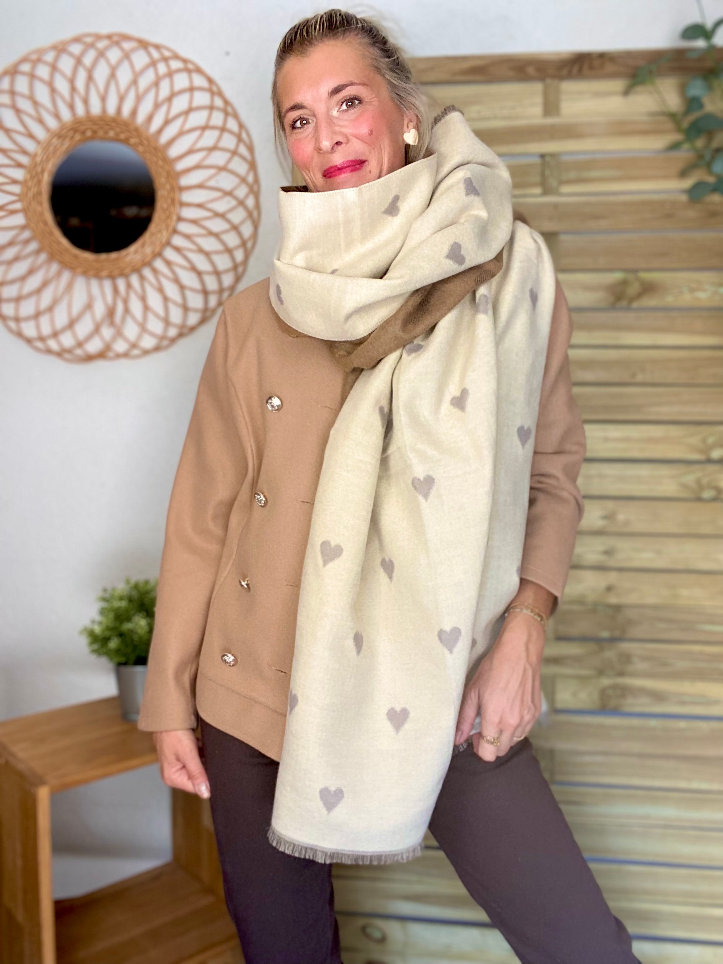 Écharpe douce gros Coeurs PAULETTE - Beige 🩶