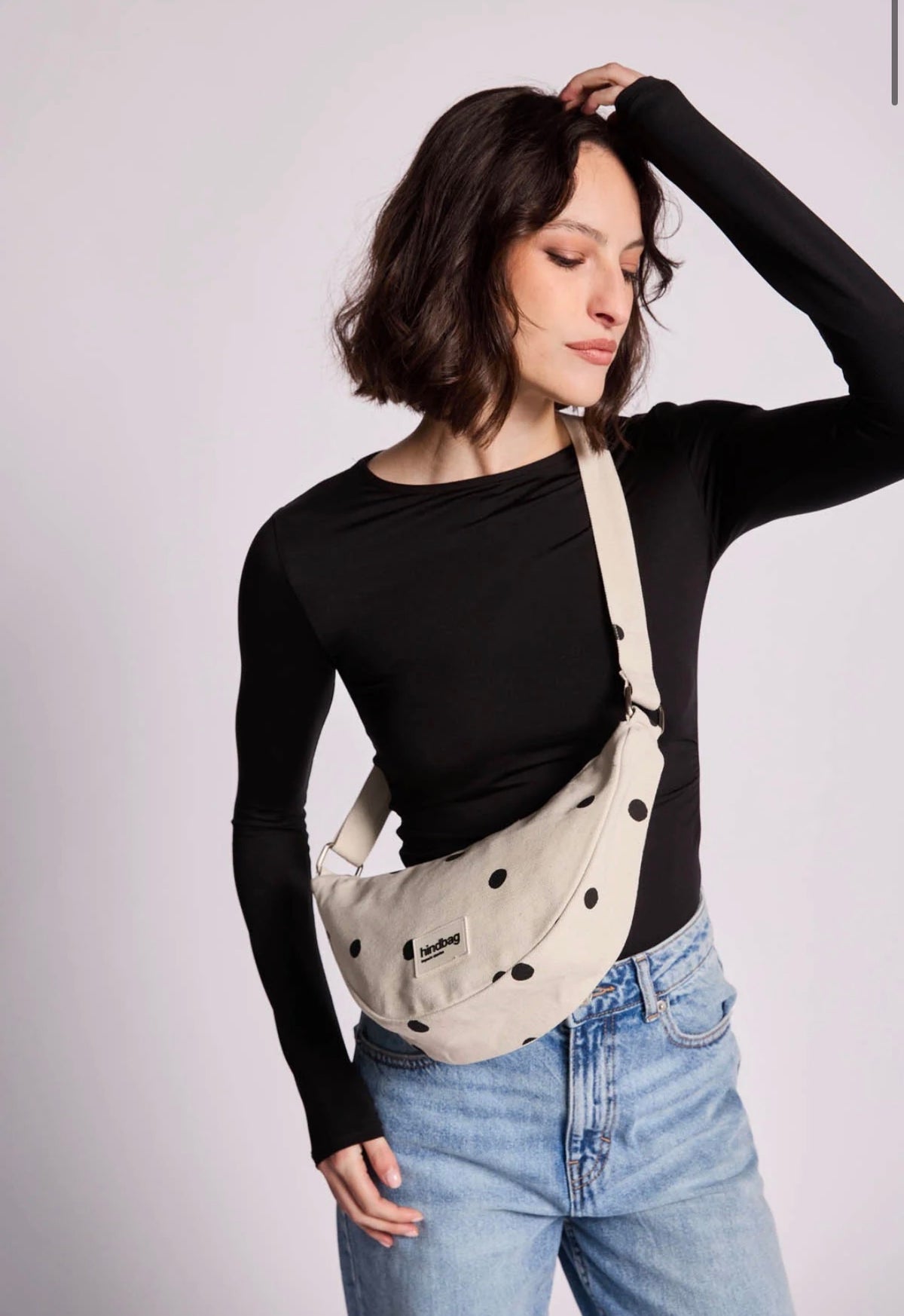 HINDBAG ANDRÉA - Sac banane demi-lune Pois écrue