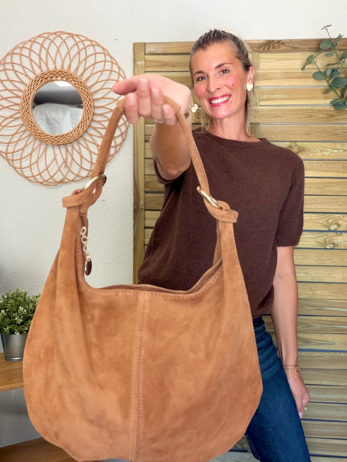 Sac besace hobo en cuir daim souple avec anneaux WILLIAM - Camel