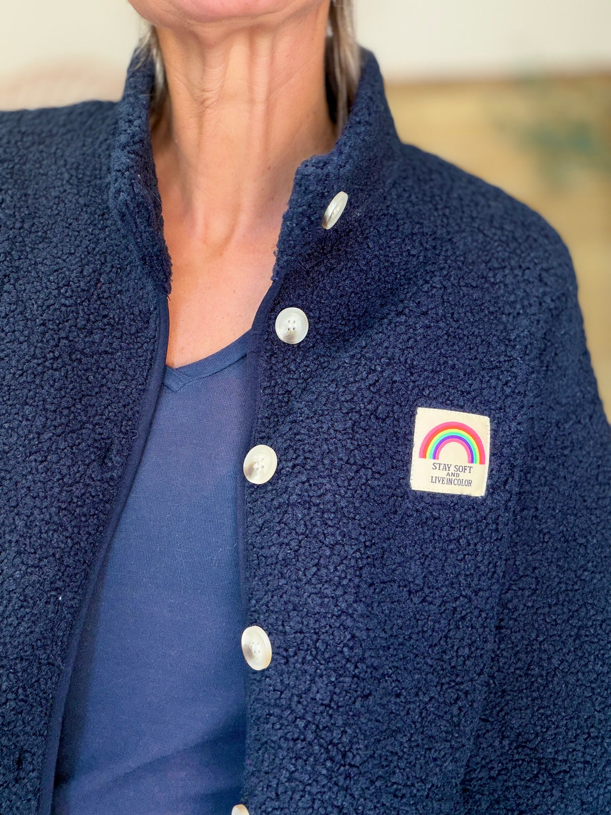 Veste Sherpa boutonnée écusson Arc-en-ciel ÉNORA Bleu marine