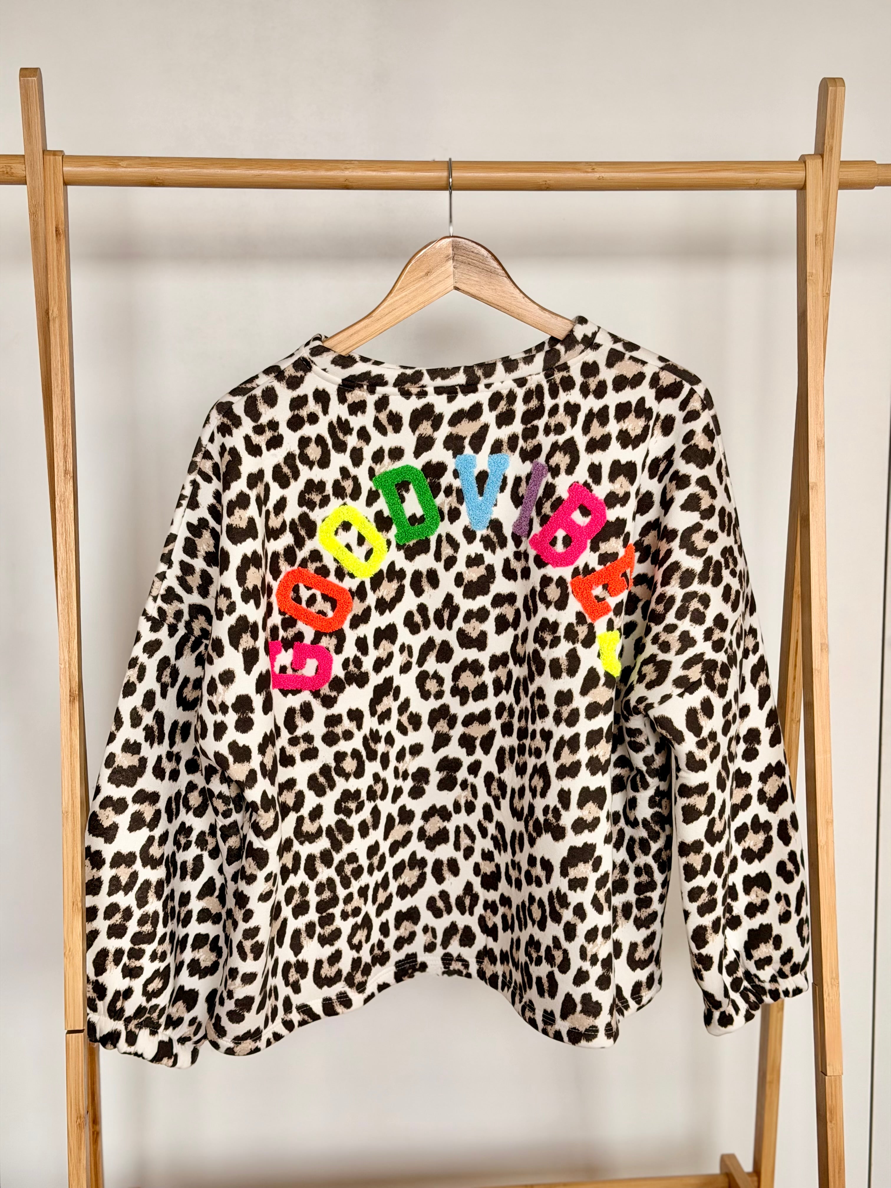 Sweat molleton oversized Léo GOOD VIBES - MIKA