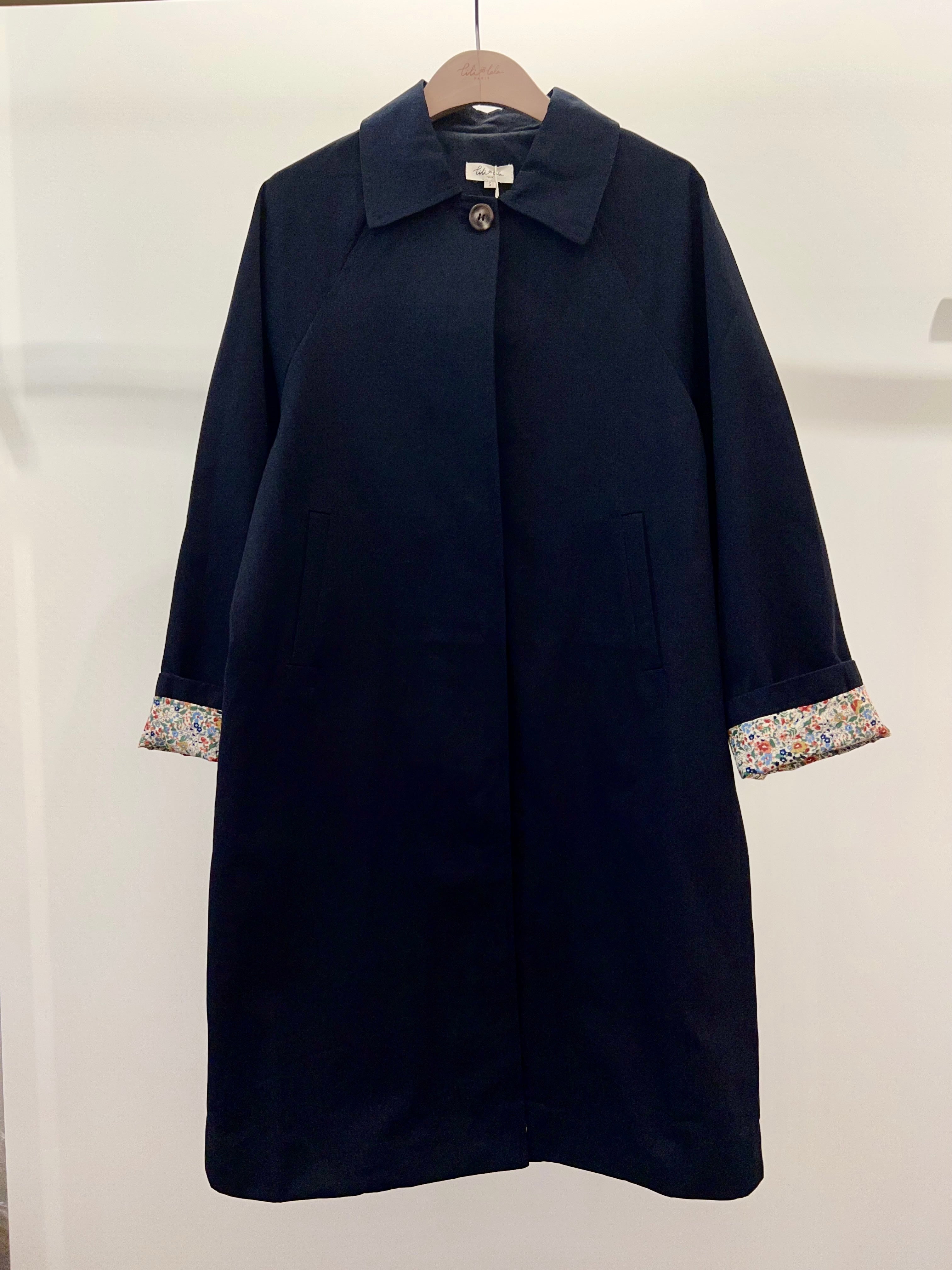 Veste Trench en coton Bleu marine avec Liberty - MAHAUT MI LONG - LILI et LALA