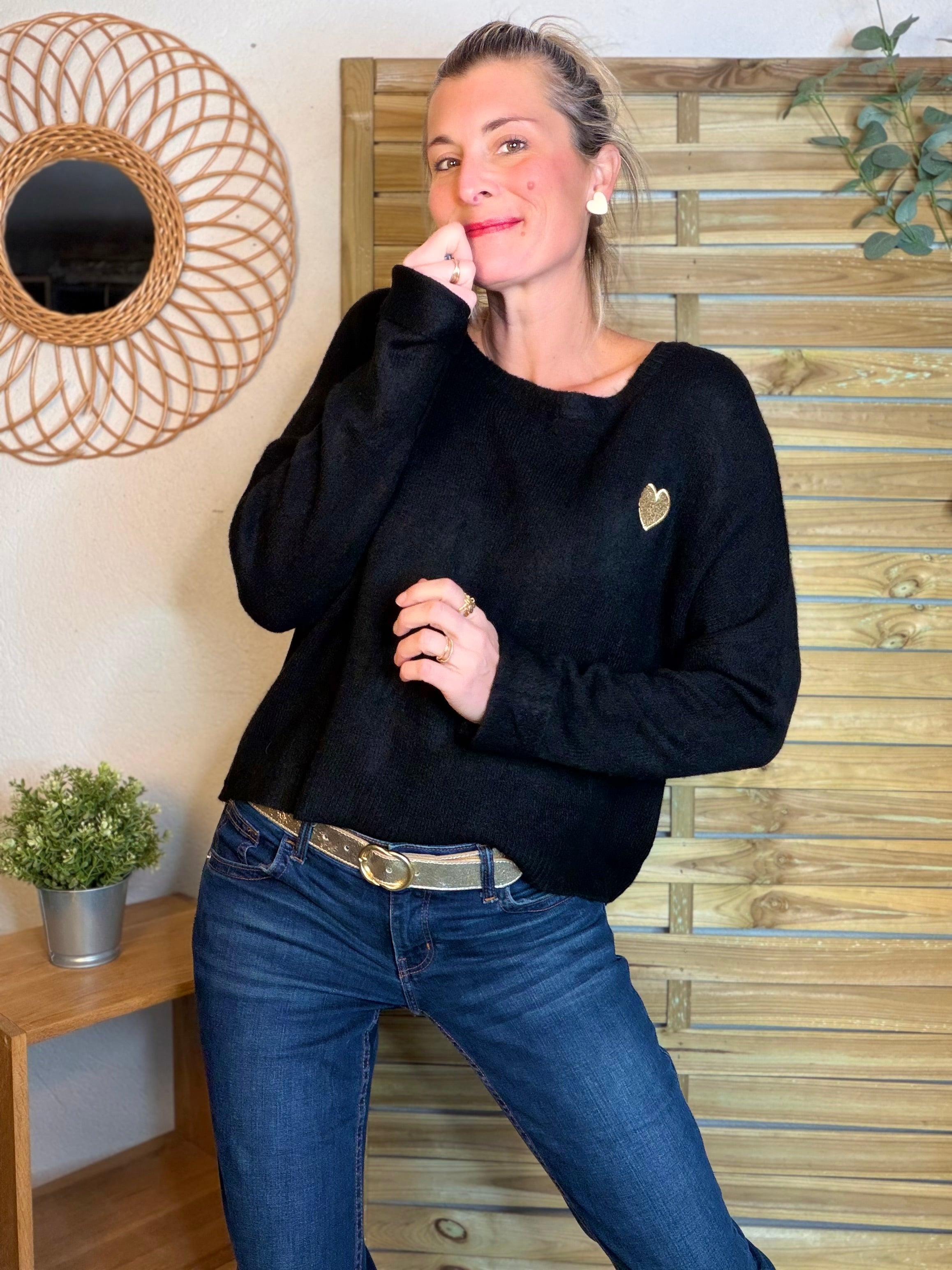 Pull léger en maille cœur doré brodé 💛 MELISSA - Noir