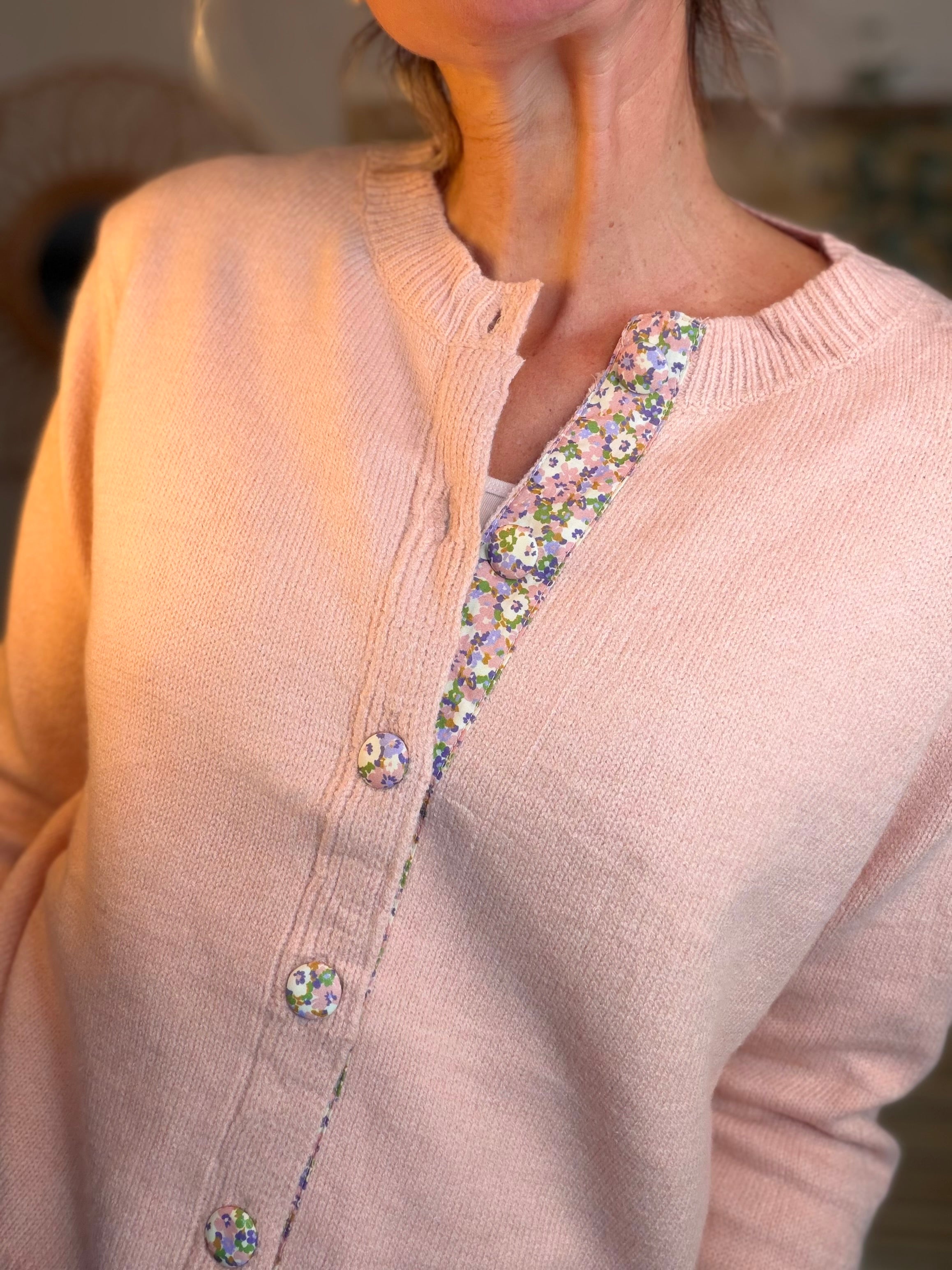 ⚡️ ARRIVAGE - Gilet rose avec détails Liberty ANÉMONE