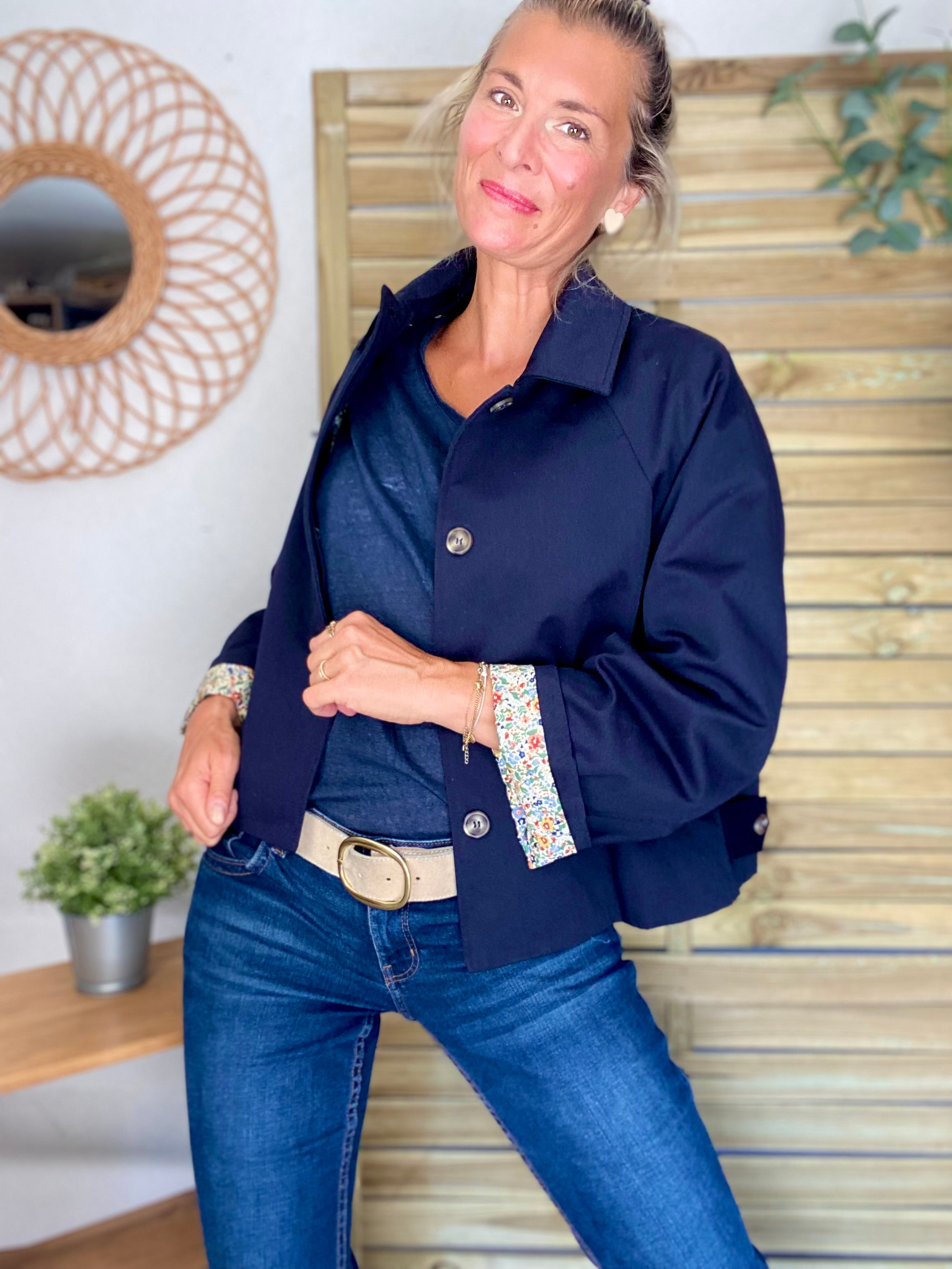 Veste Trench en coton bleu marine avec Liberty - MAHAUT