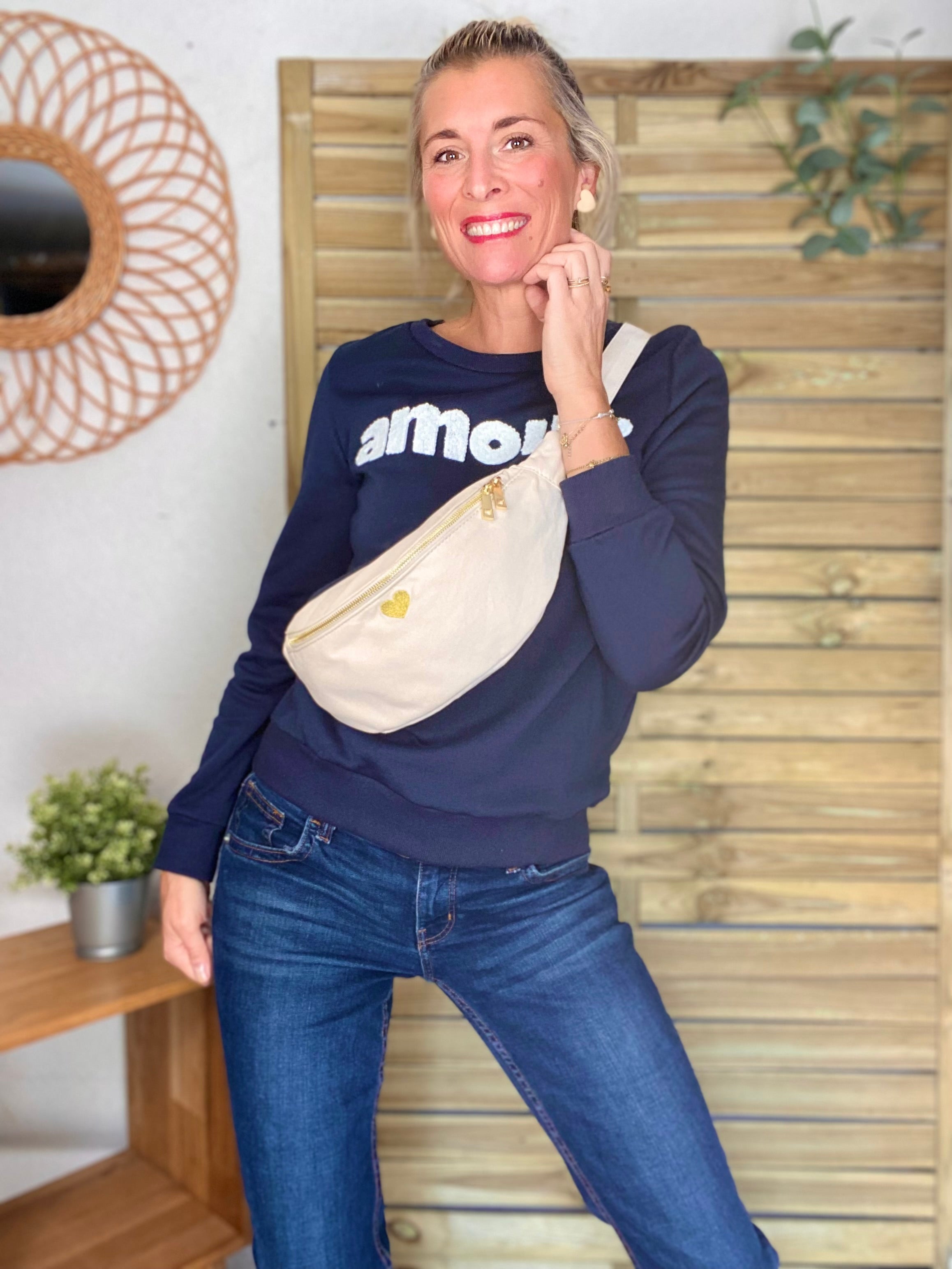 Sac banane en coton Coeur brodé 💛 CASSIDY - Écru