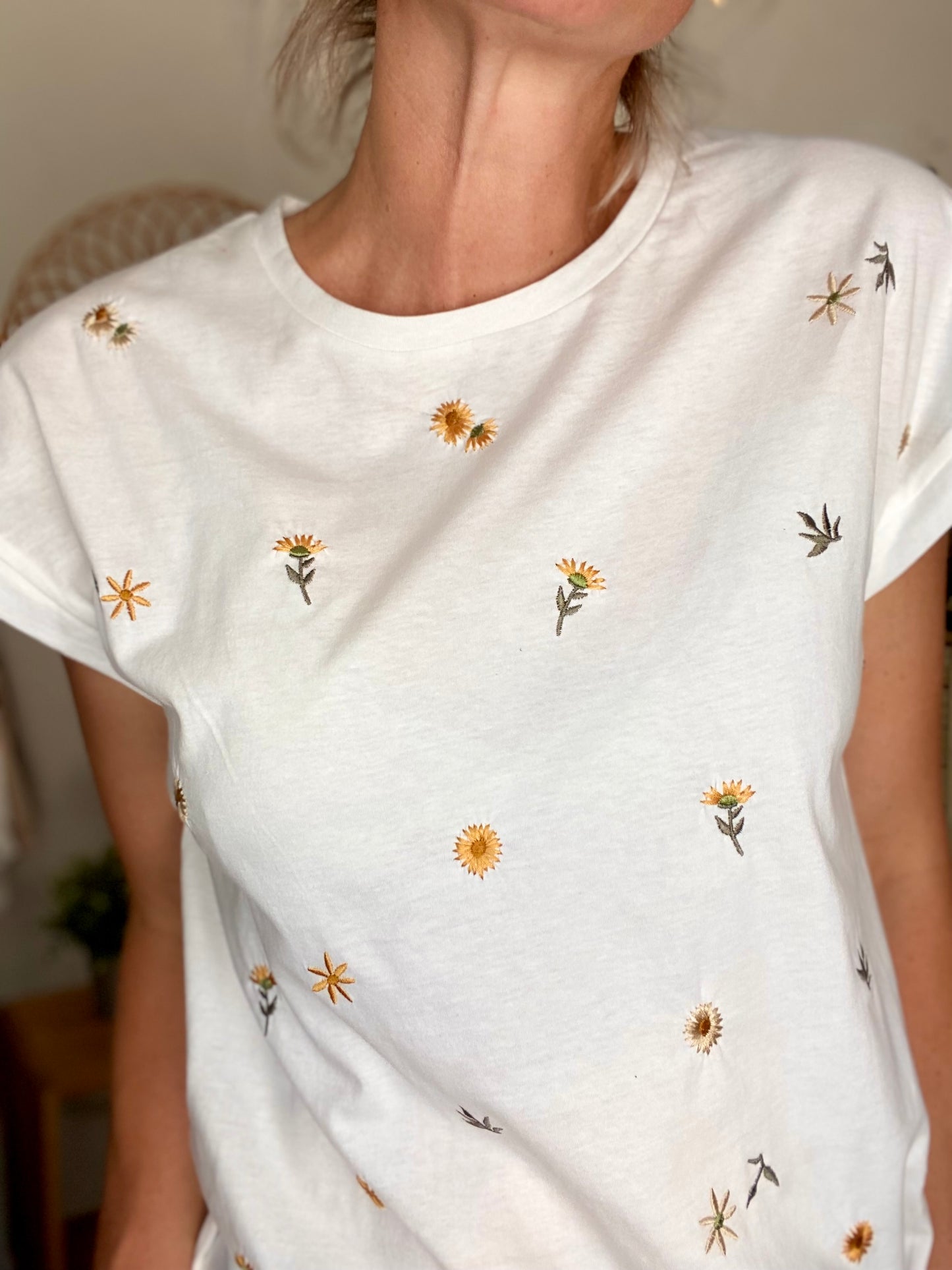 Tee shirt fleurs brodés FLORA