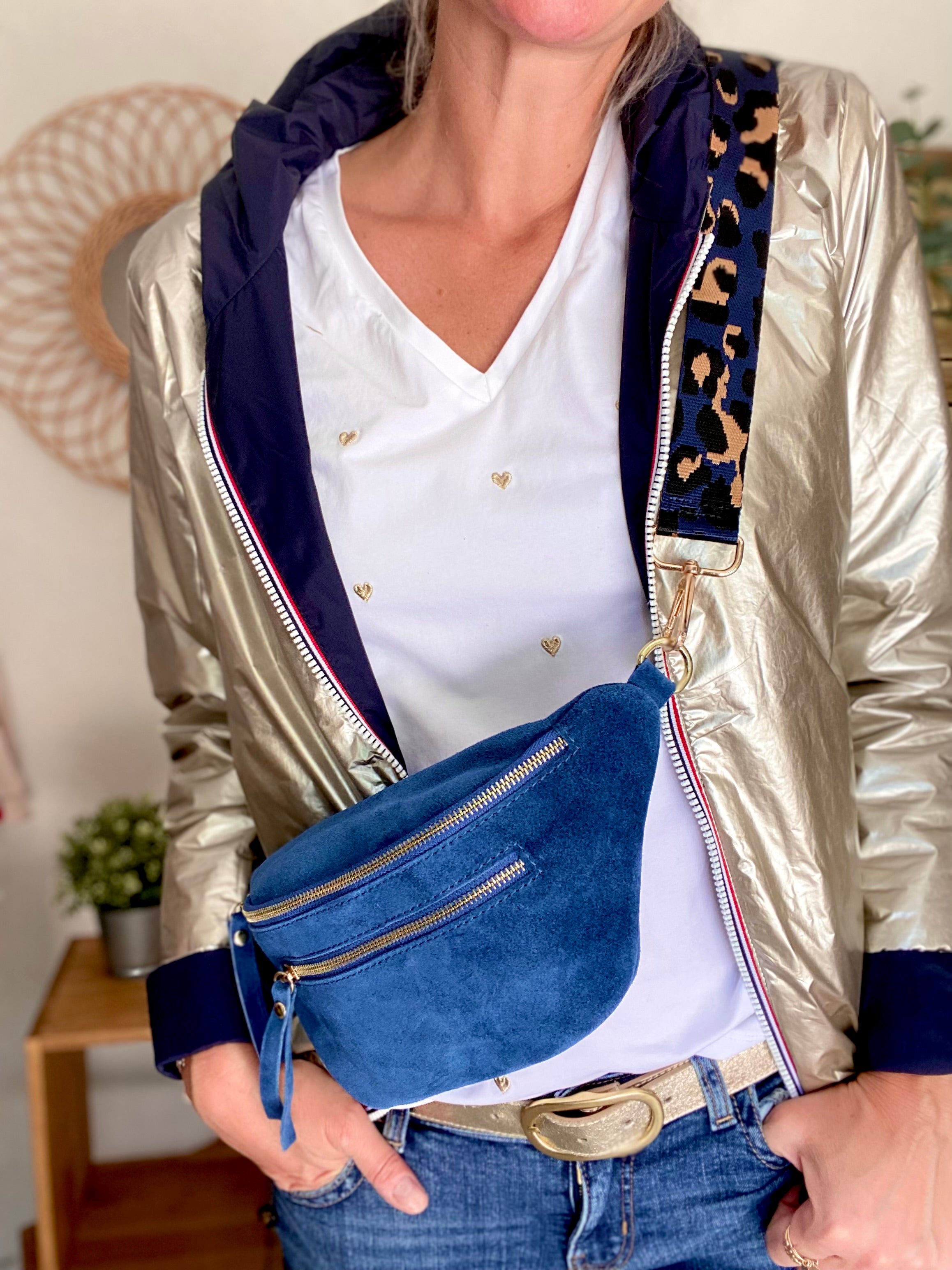 Sac banane avec poche avant, en cuir daim HOLLY - Bleu Jean