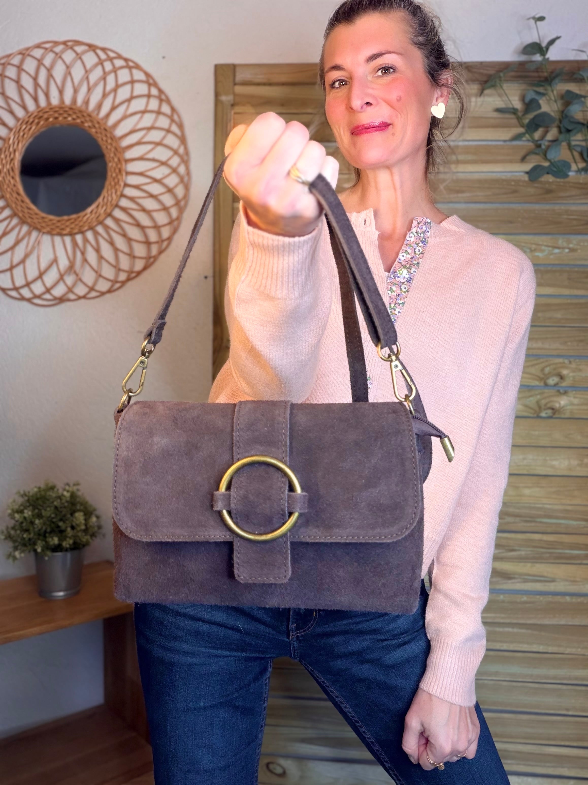 Sac bandoulière en croute de cuir BLAKE - Chocolat