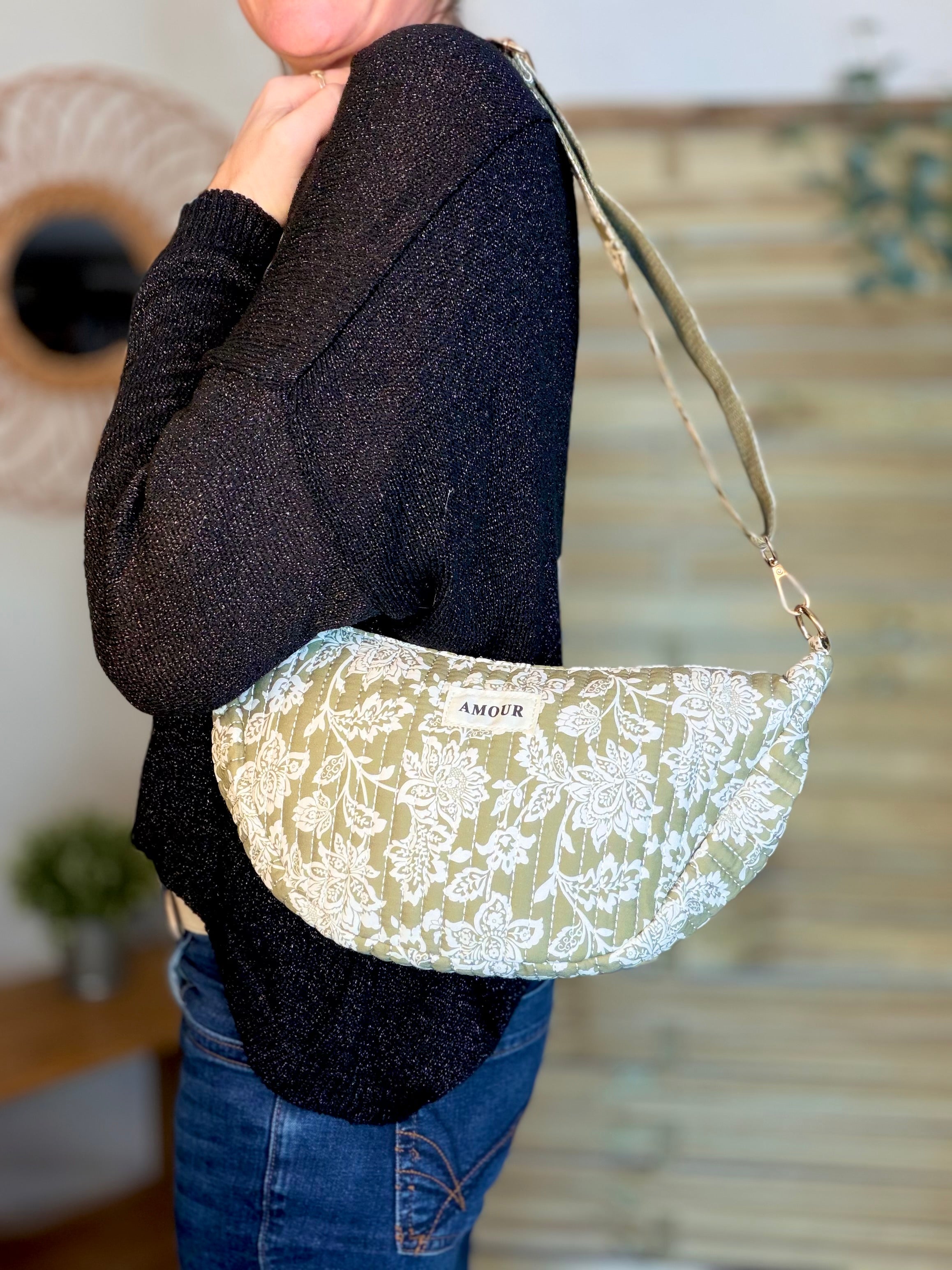 Sac demi-lune matelassé Amour JILL - Fleuri Kaki