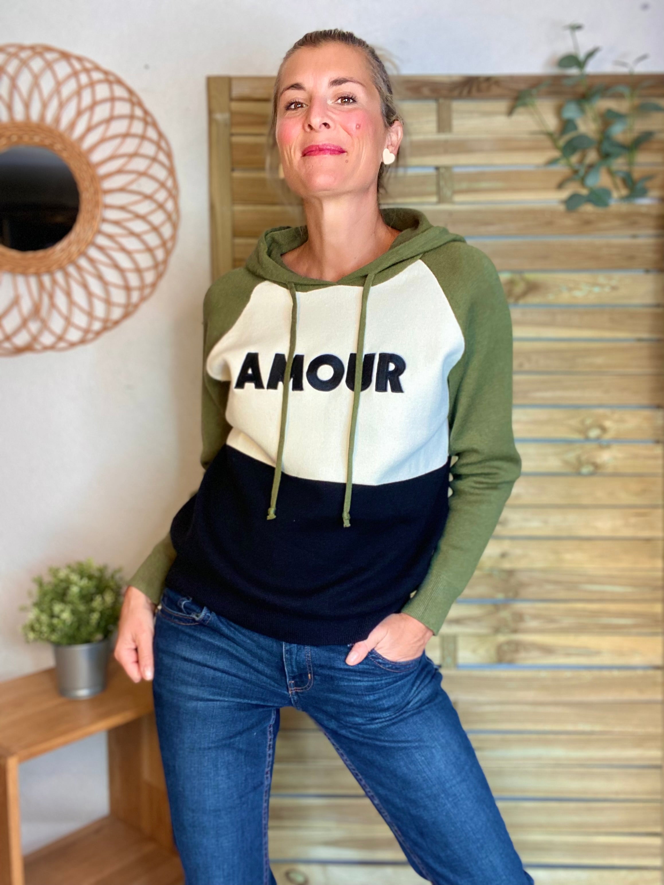 Pull à capuche AMOUR - NORA