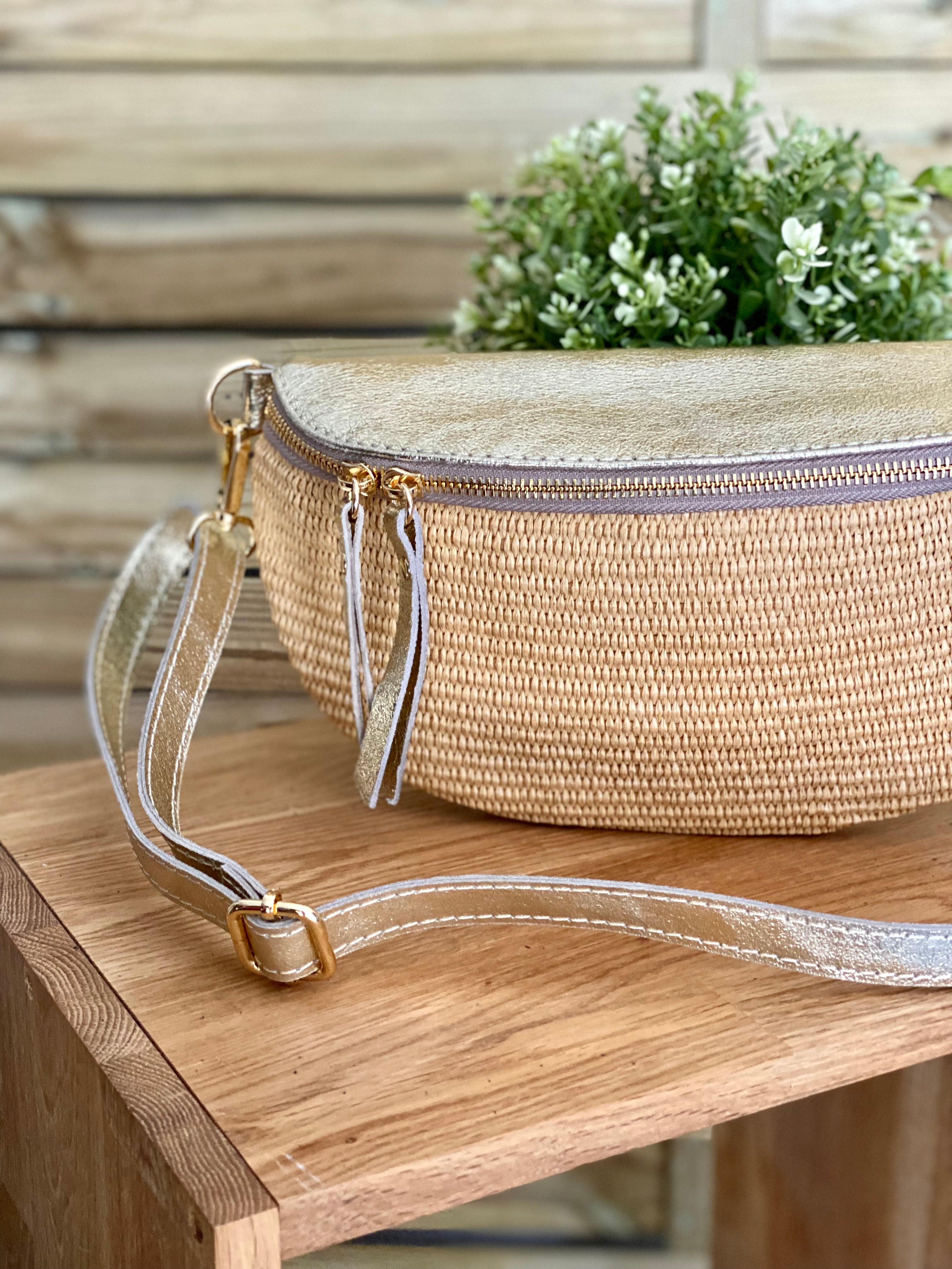 Sac banane bi-matière en cuir irisé doré - 28cm - JUNE