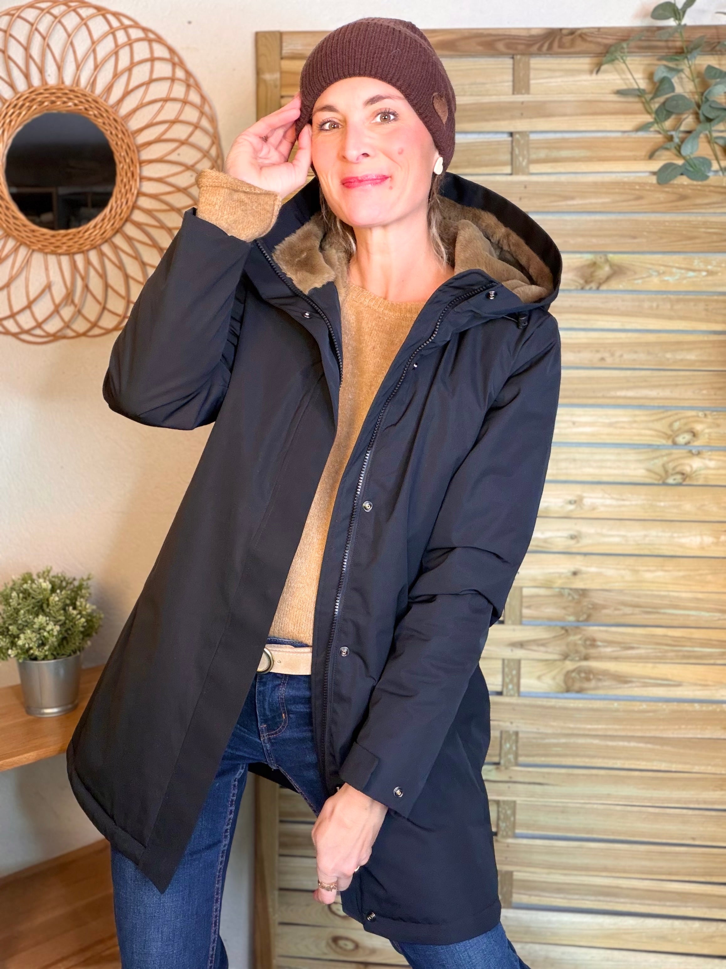 Bonnet avec écusson cœur ARTHUR