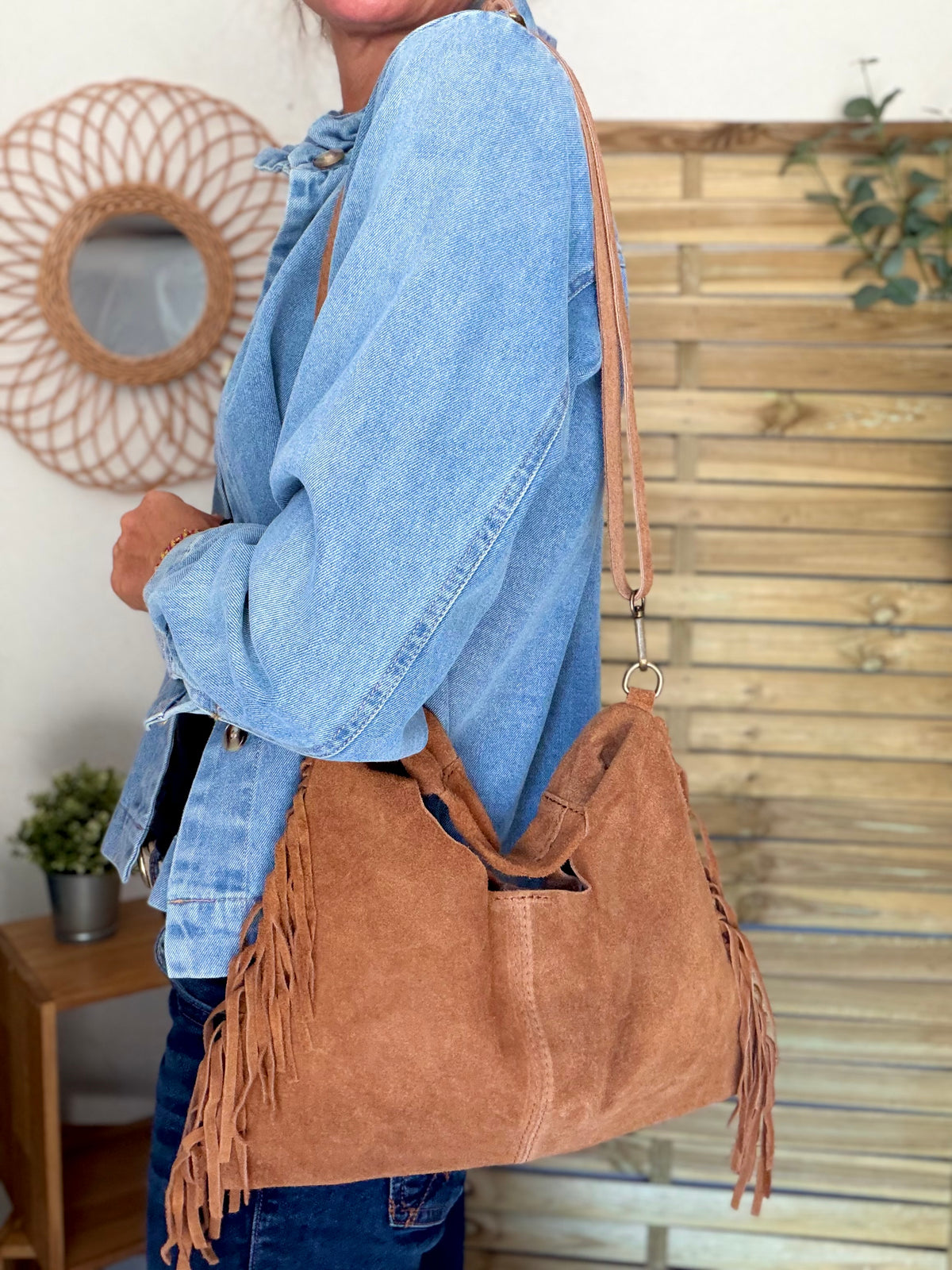 Sac hobo en cuir daim avec franges AARON - Camel - DÉSTOCKAGE
