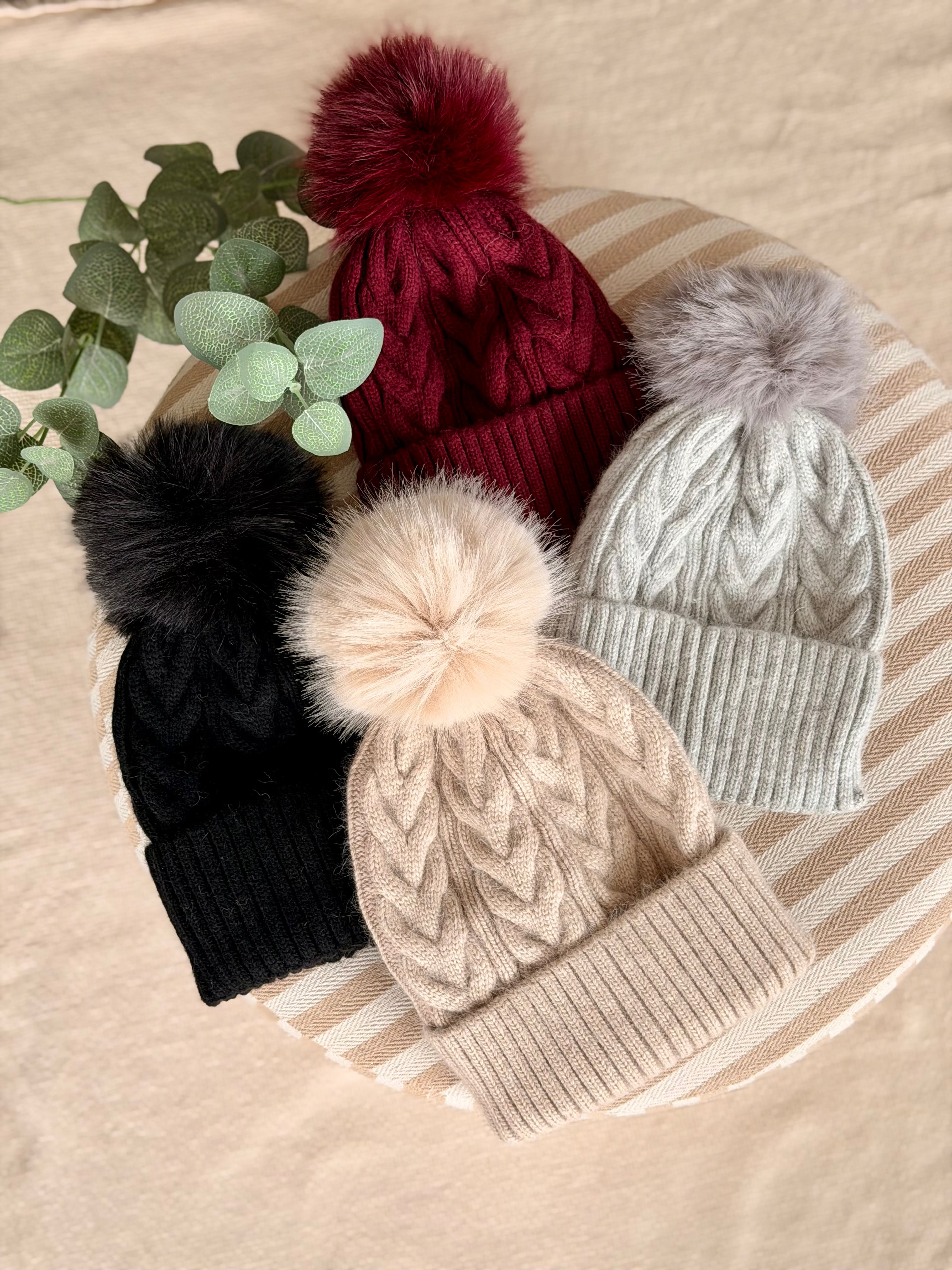 Bonnet torsadé en laine avec pompon JULES
