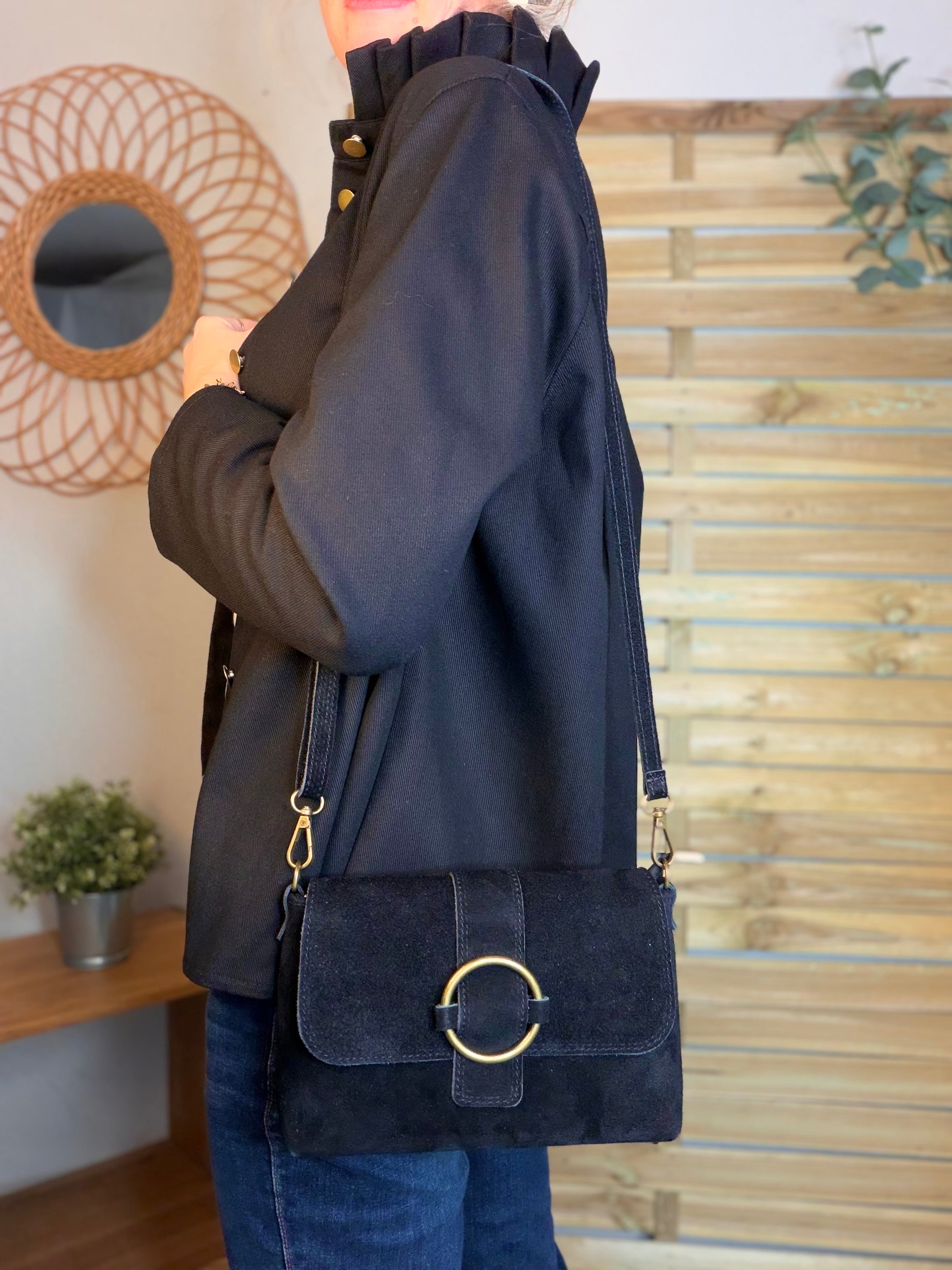 Sac bandoulière en croute de cuir BLAKE - Noir