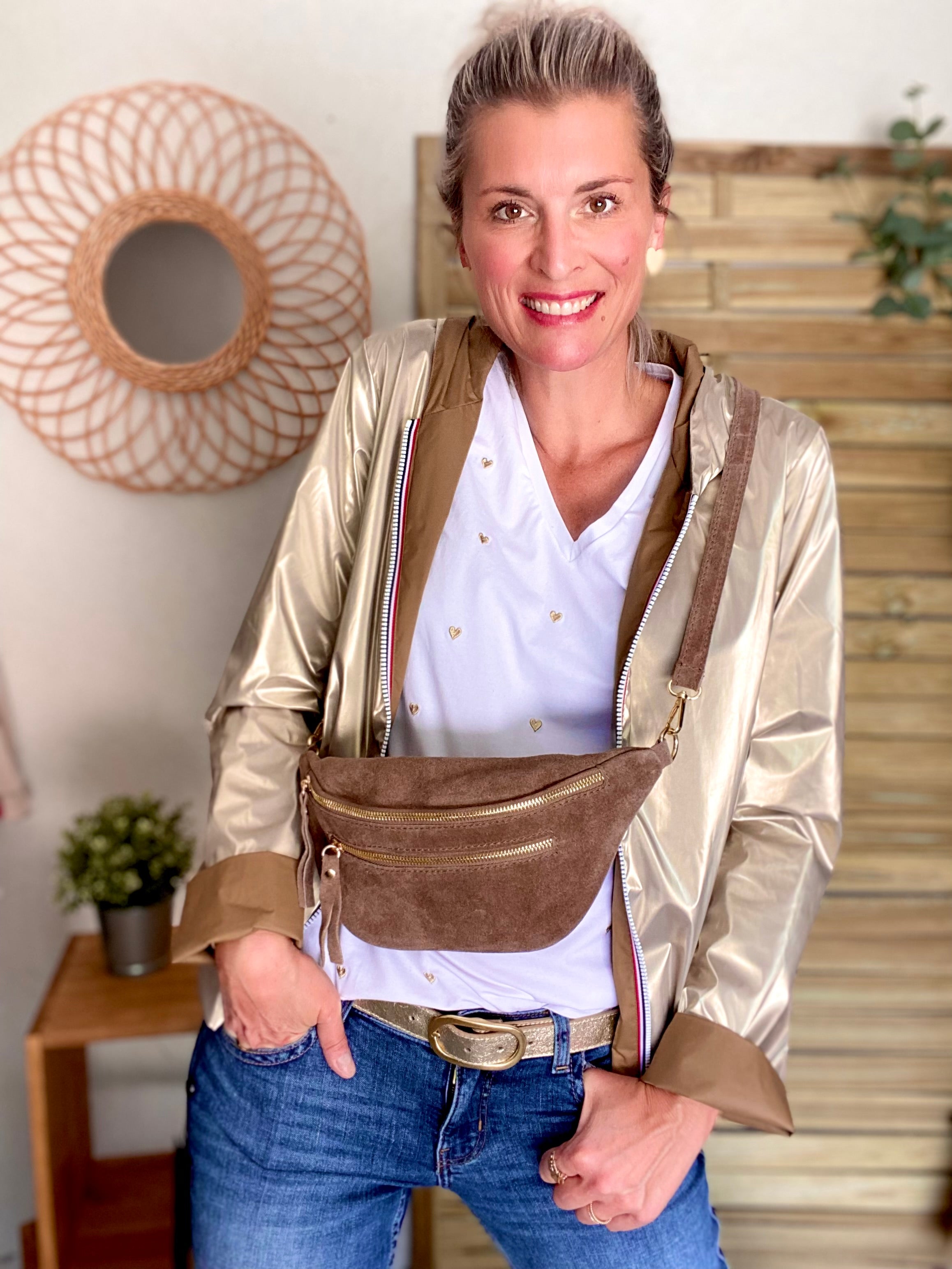 Sac banane avec poche avant, en cuir daim HOLLY - Beige taupe foncél