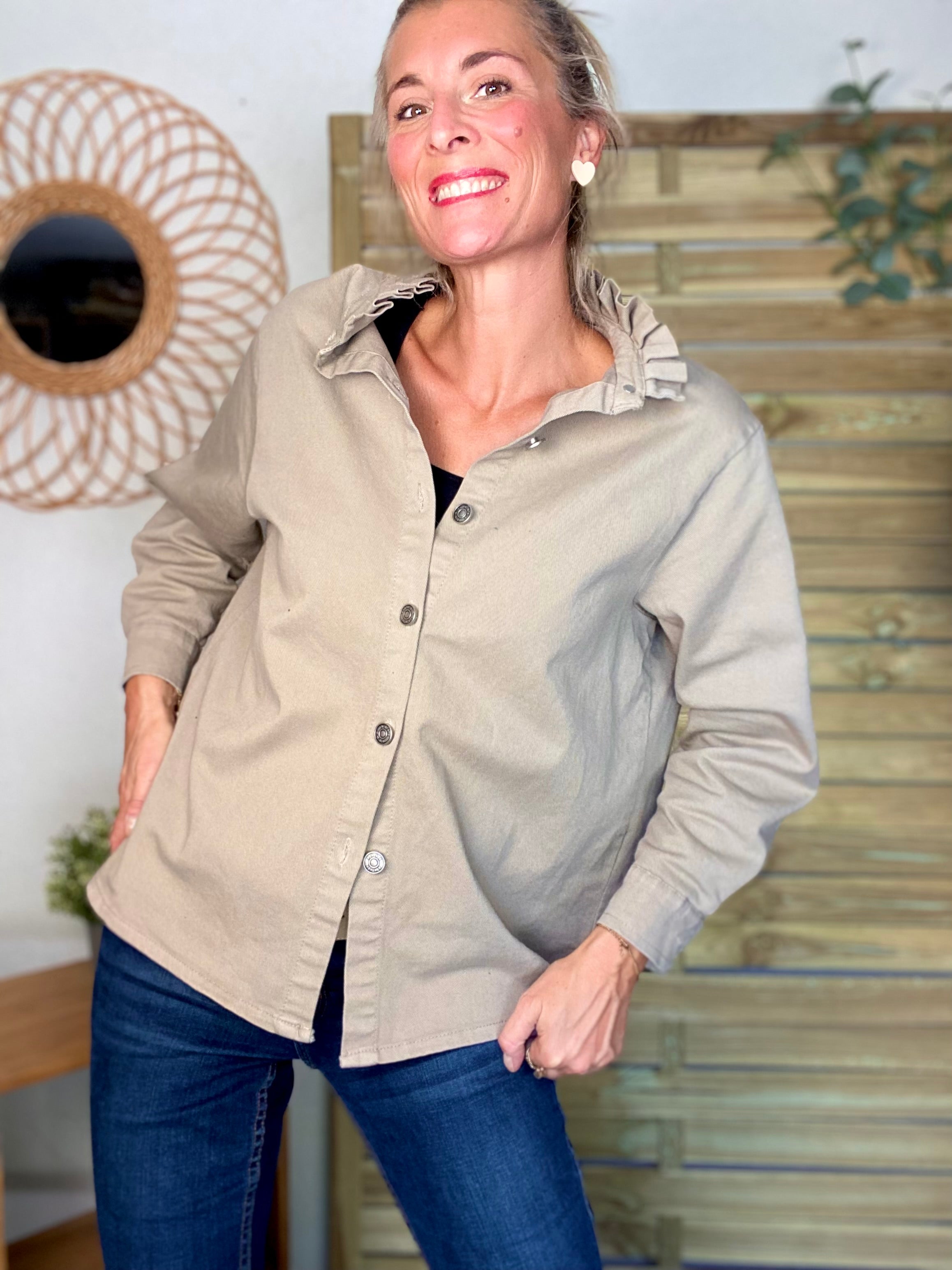Veste / Chemise en coton, col victorien volanté Beige taupe LISON