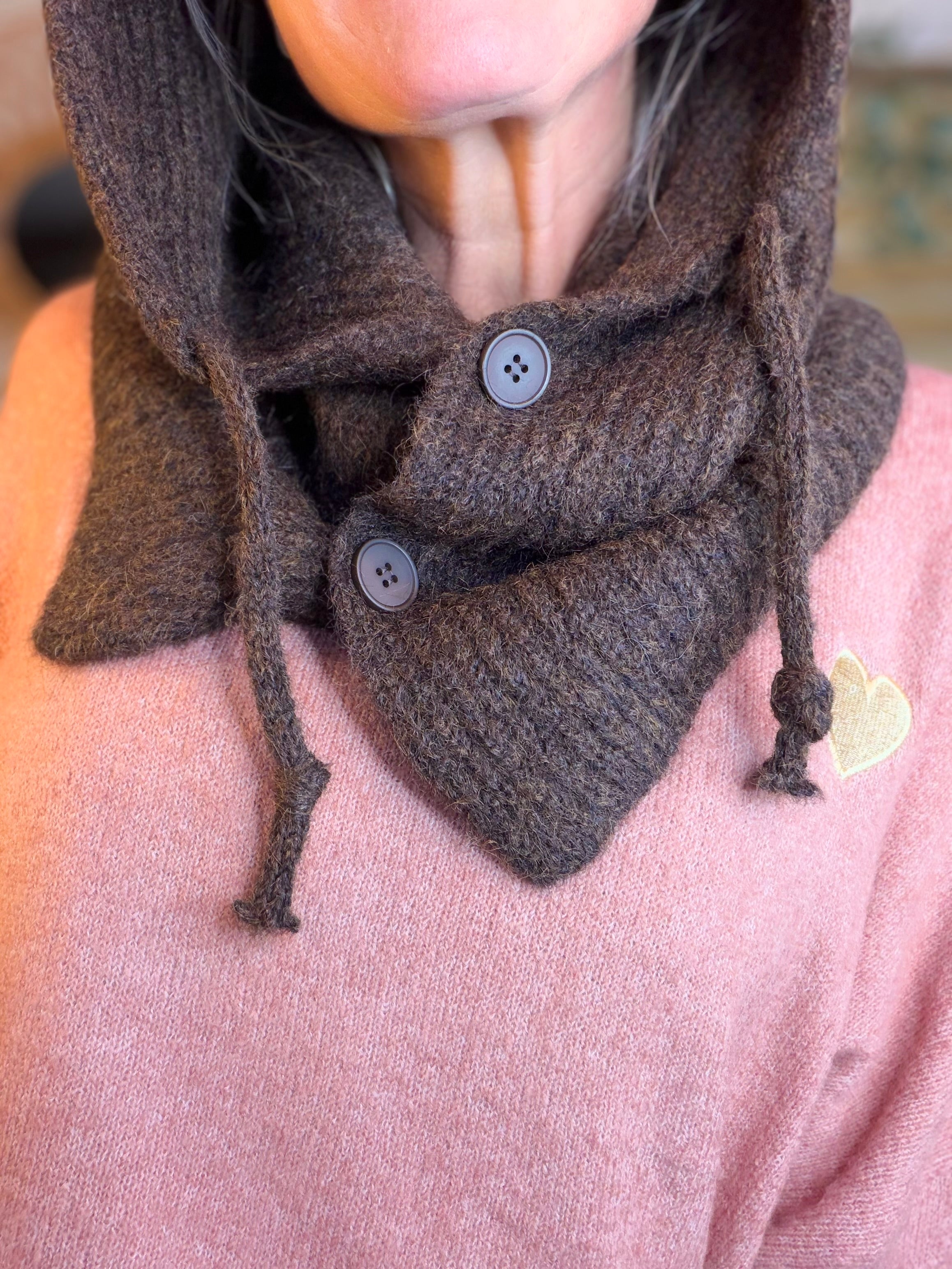 Col cagoule LORIE en maille avec bouton - Chocolat