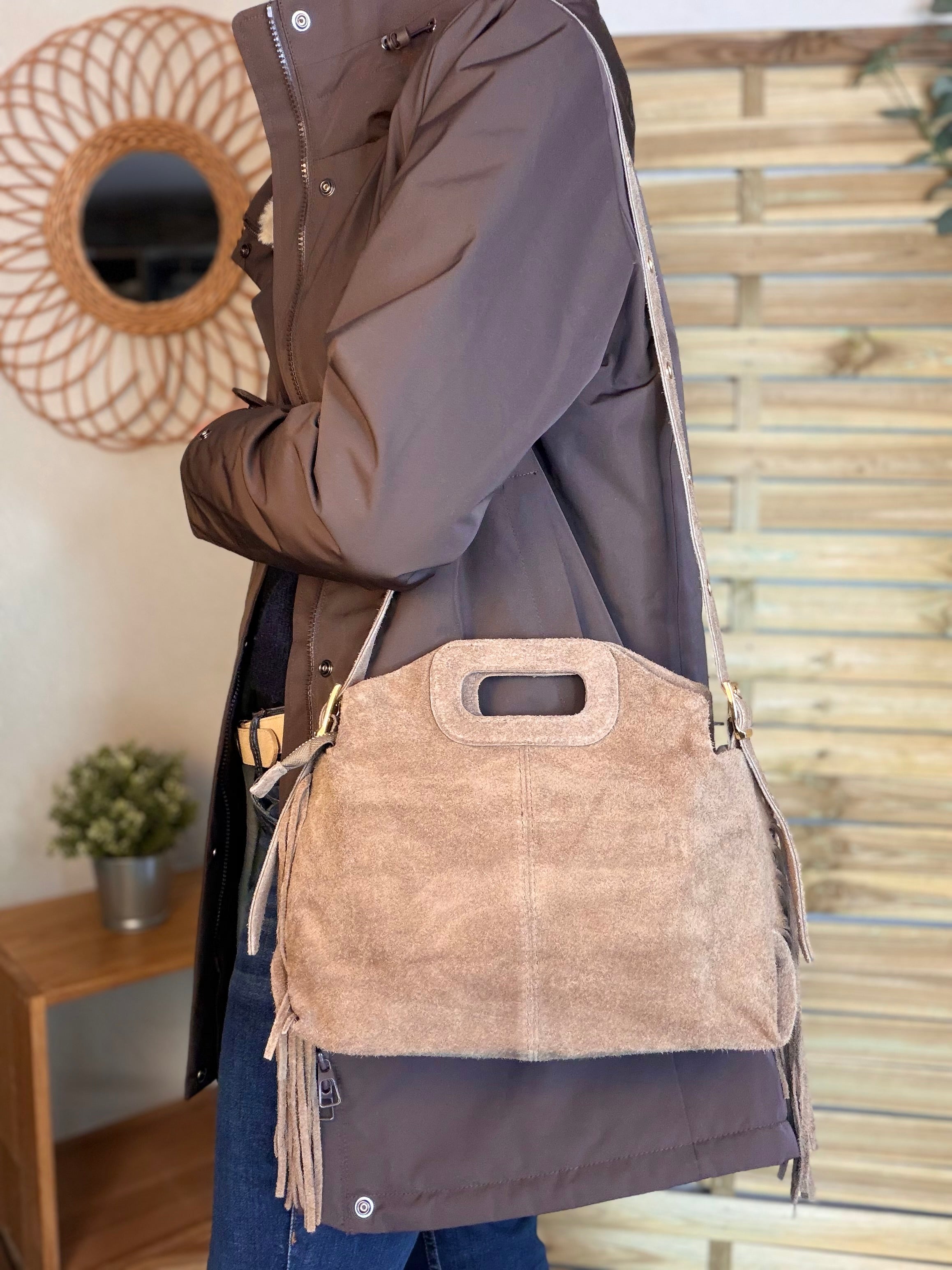 Sac en cuir daim avec franges LOGAN - Beige taupe