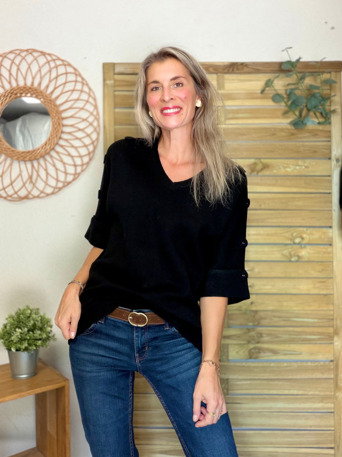 Pull long, col V, ornements boutons CHIARA Noir