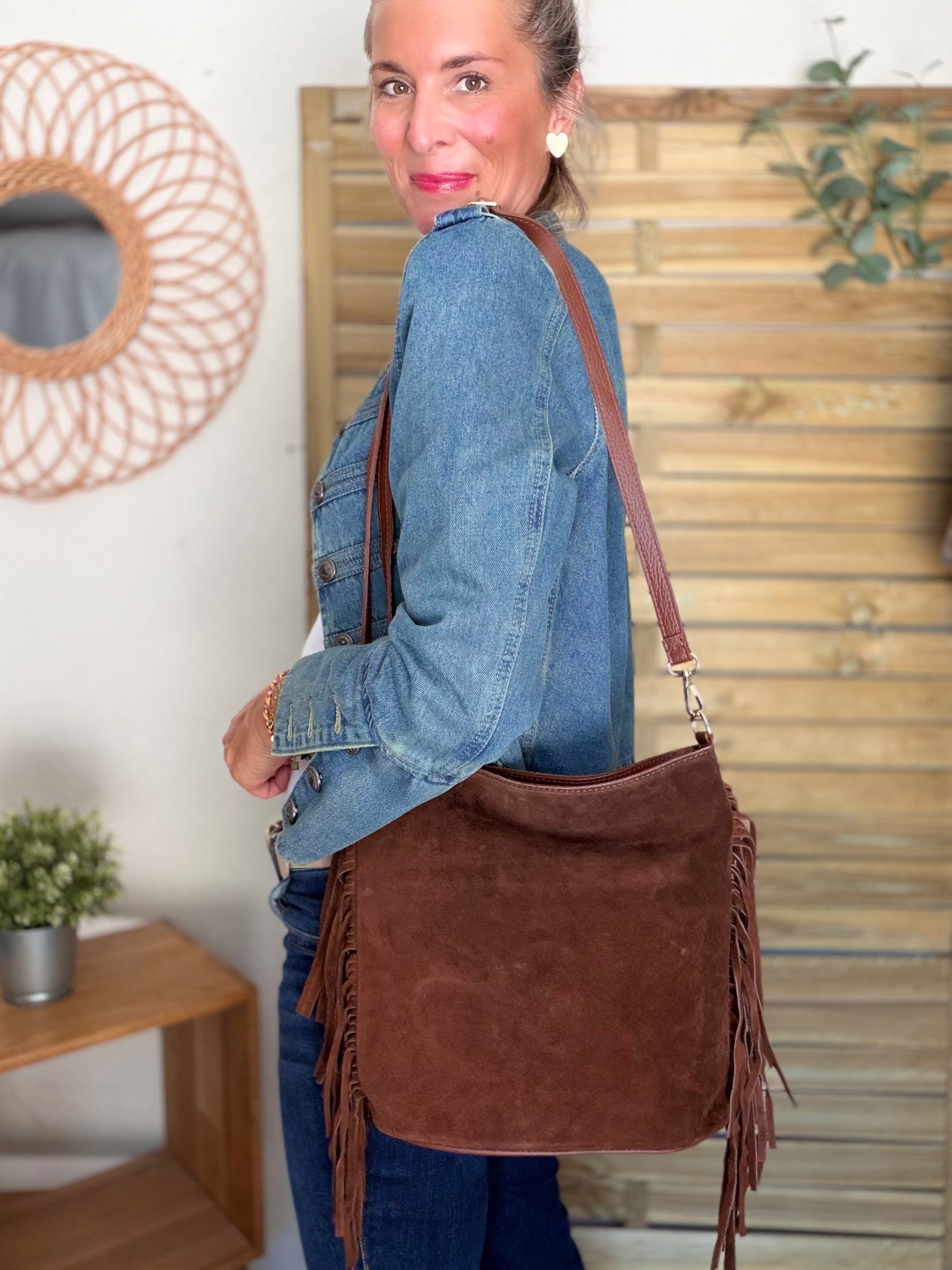 Sac seau en cuir daim avec franges KYLIE - Camel foncé (Café)