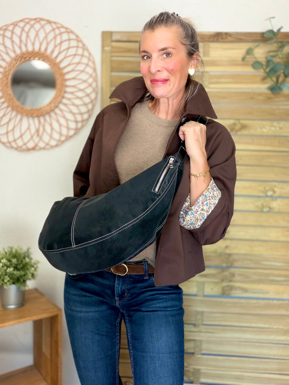 Sac besace XXL en simili cuir brossé - HAROLD Noir