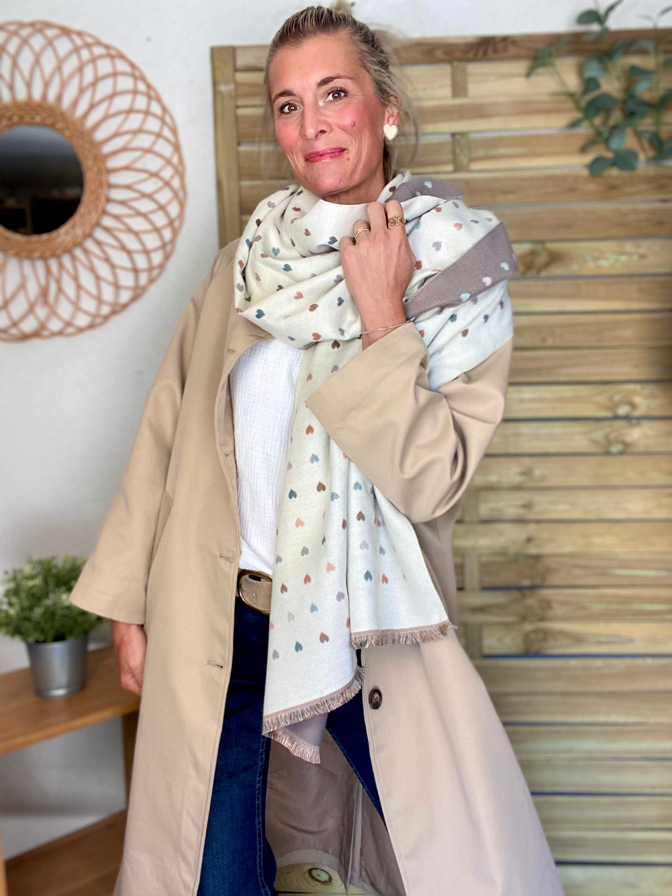 Écharpe douce réversible Coeurs SIMONE - Beige / Taupe 💙🩷💛