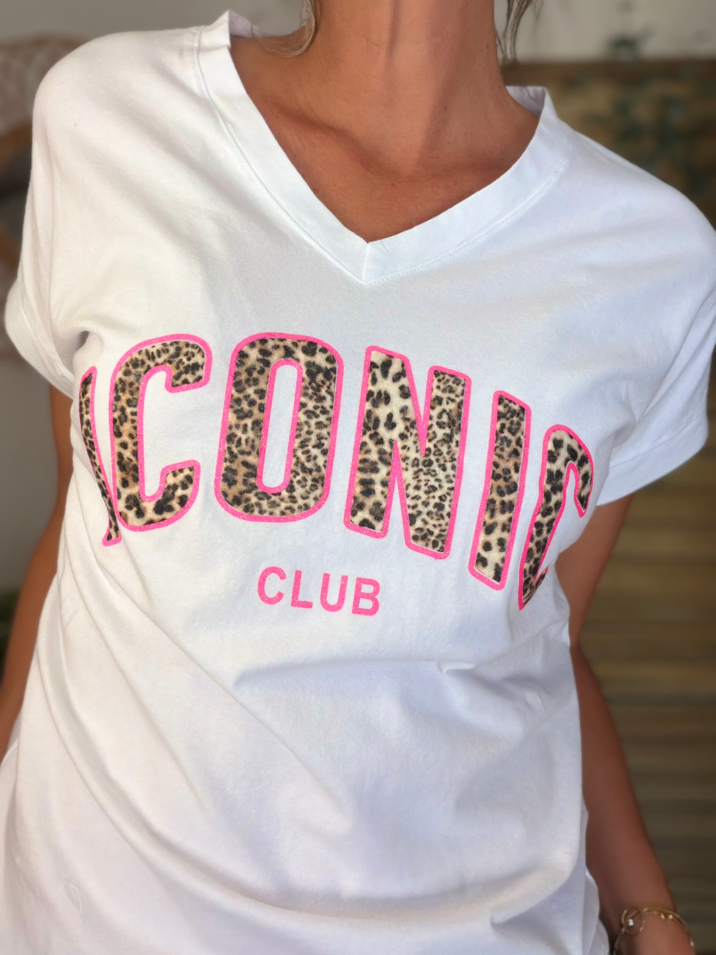 Tee shirt col V ICONIC club Léo NORMA Blanc