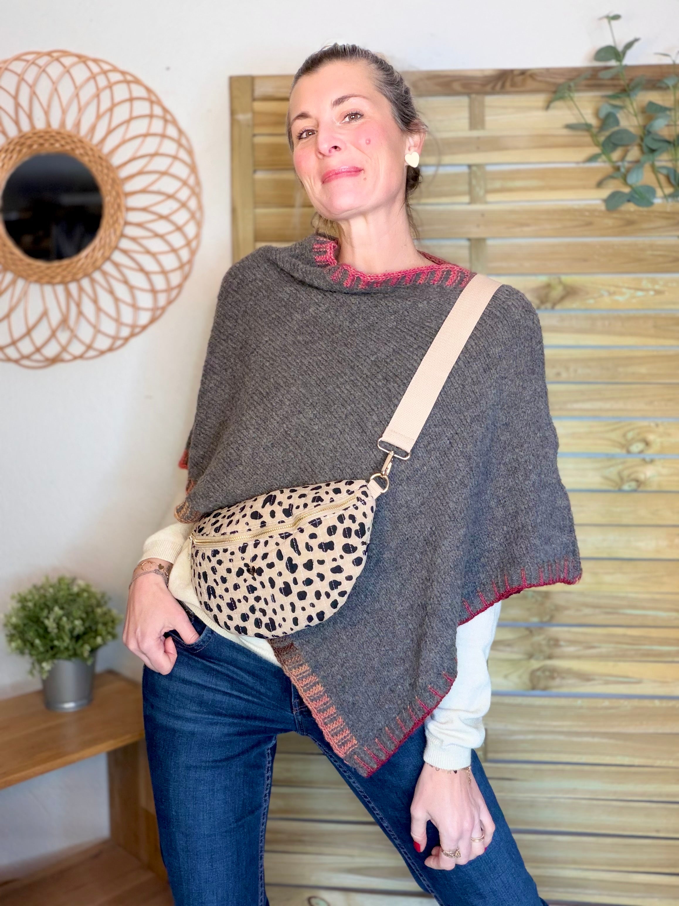 Poncho asymétrique GISÈLE - Taupe